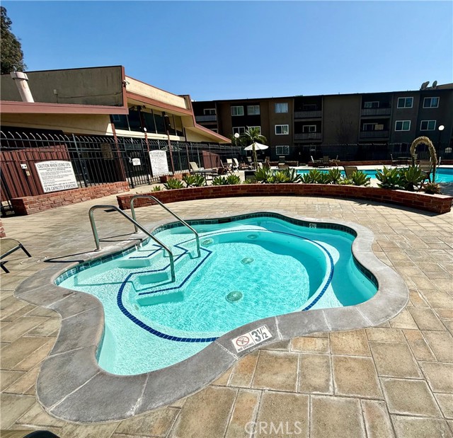 Seal Beach, California, 90740, United States, 2 Bedrooms Bedrooms, ,2 BathroomsBathrooms,Residential,For Sale,2027533