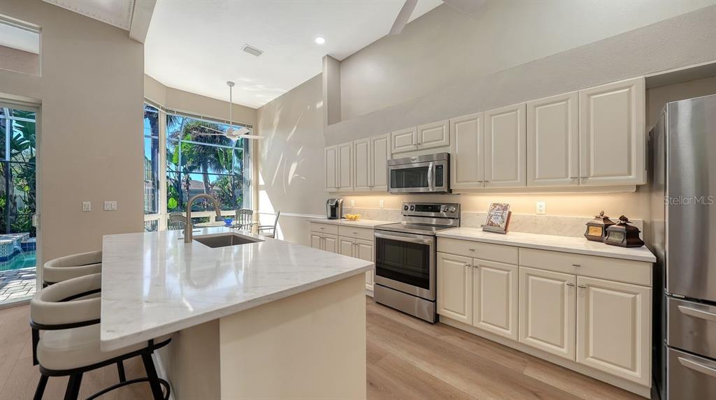 Sarasota, Florida, 34238, United States, 2 Bedrooms Bedrooms, ,2 BathroomsBathrooms,Residential,For Sale,1989499