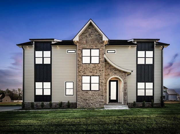 Clarksville, Tennessee, 37043, United States, 5 Bedrooms Bedrooms, ,4 BathroomsBathrooms,Residential,For Sale,1973971