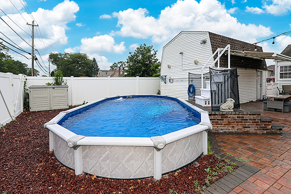 Massapequa, New York, 11758, United States, 3 Bedrooms Bedrooms, ,2 BathroomsBathrooms,Residential,For Sale,1974193