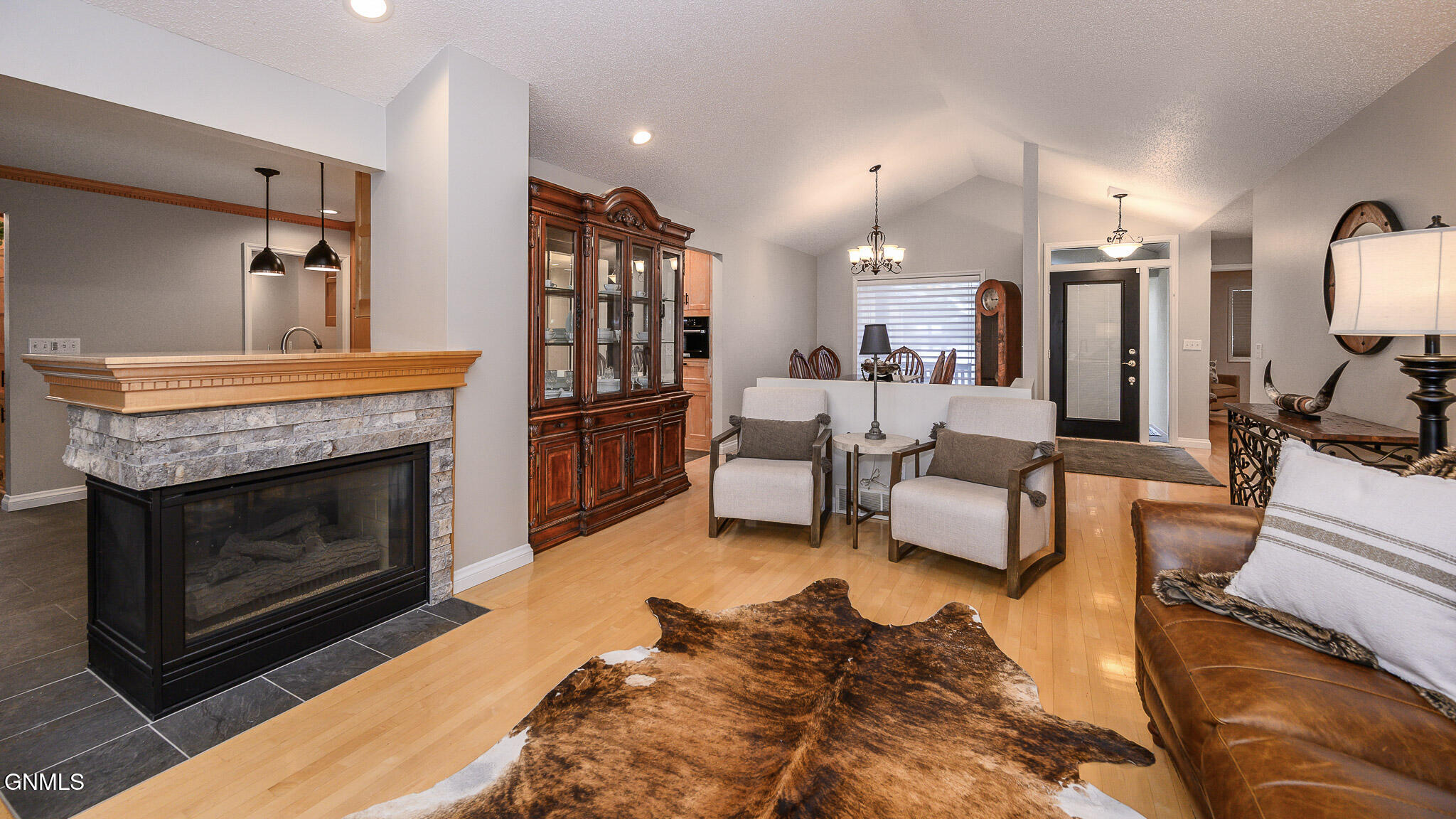 Mandan, North Dakota, 58554, United States, 5 Bedrooms Bedrooms, ,4 BathroomsBathrooms,Residential,For Sale,2005238