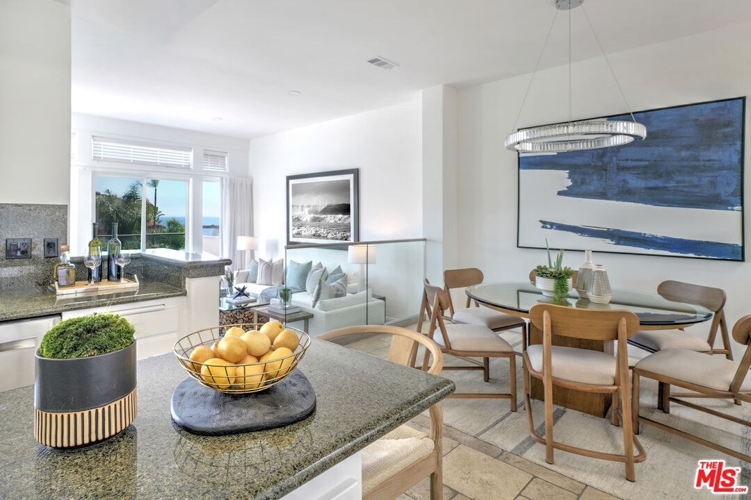 Malibu, California, 90265, United States, 2 Bedrooms Bedrooms, ,3 BathroomsBathrooms,Residential,For Sale,1902662