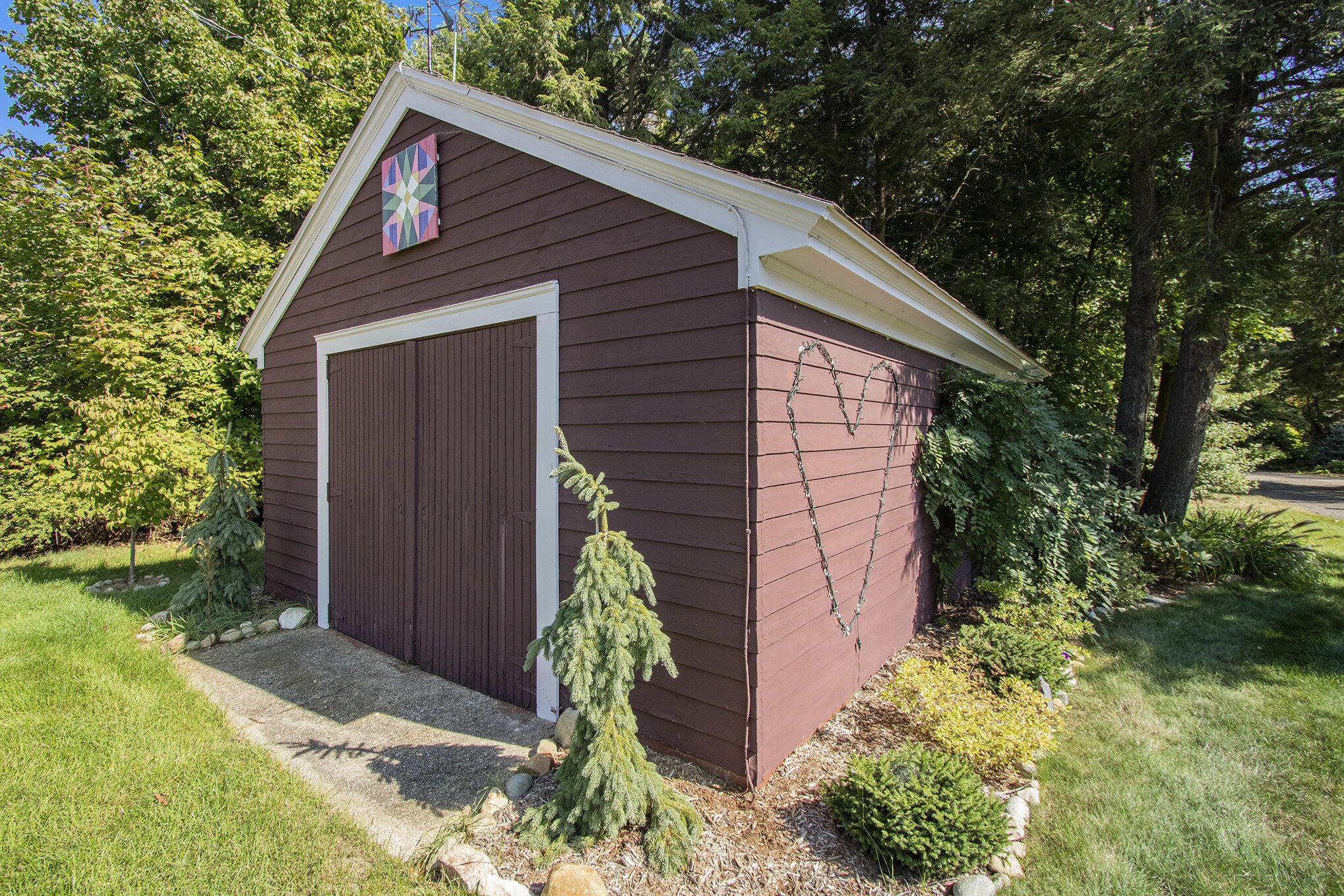 St. Joseph, Michigan, 49085, United States, 5 Bedrooms Bedrooms, ,4 BathroomsBathrooms,Residential,For Sale,1960550