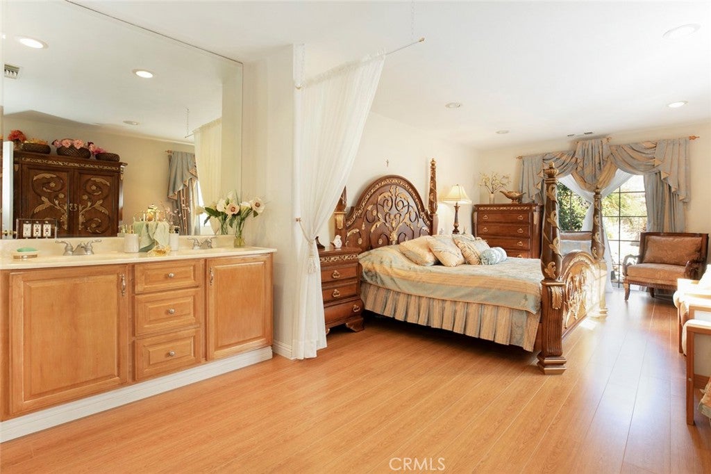 Sunland, California, 91040, United States, 3 Bedrooms Bedrooms, ,2 BathroomsBathrooms,Residential,For Sale,1997333