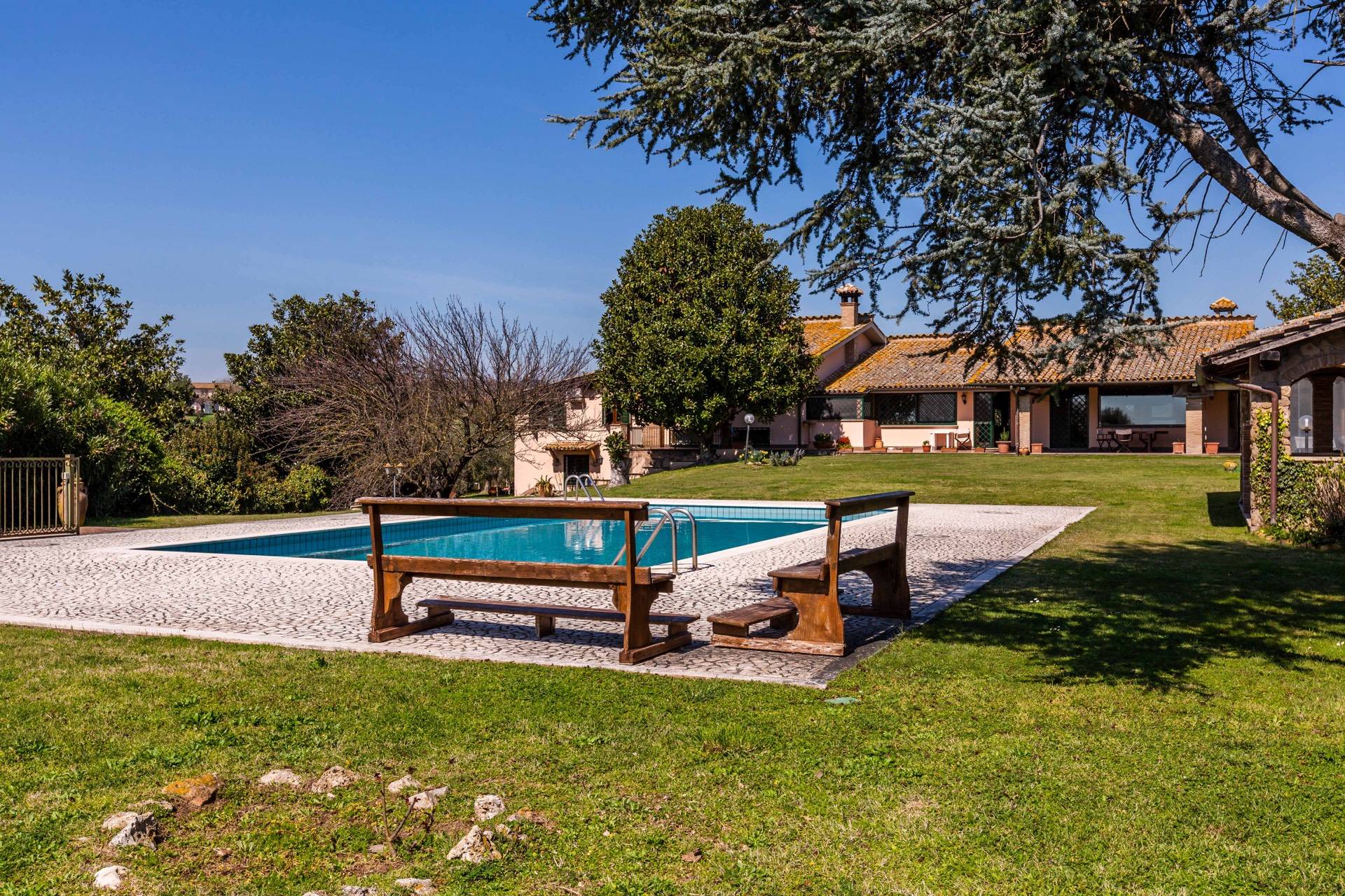 Sacrofano, Roma, 00060, IT, 6 Bedrooms Bedrooms, ,5 BathroomsBathrooms,Residential,For Sale,1850375