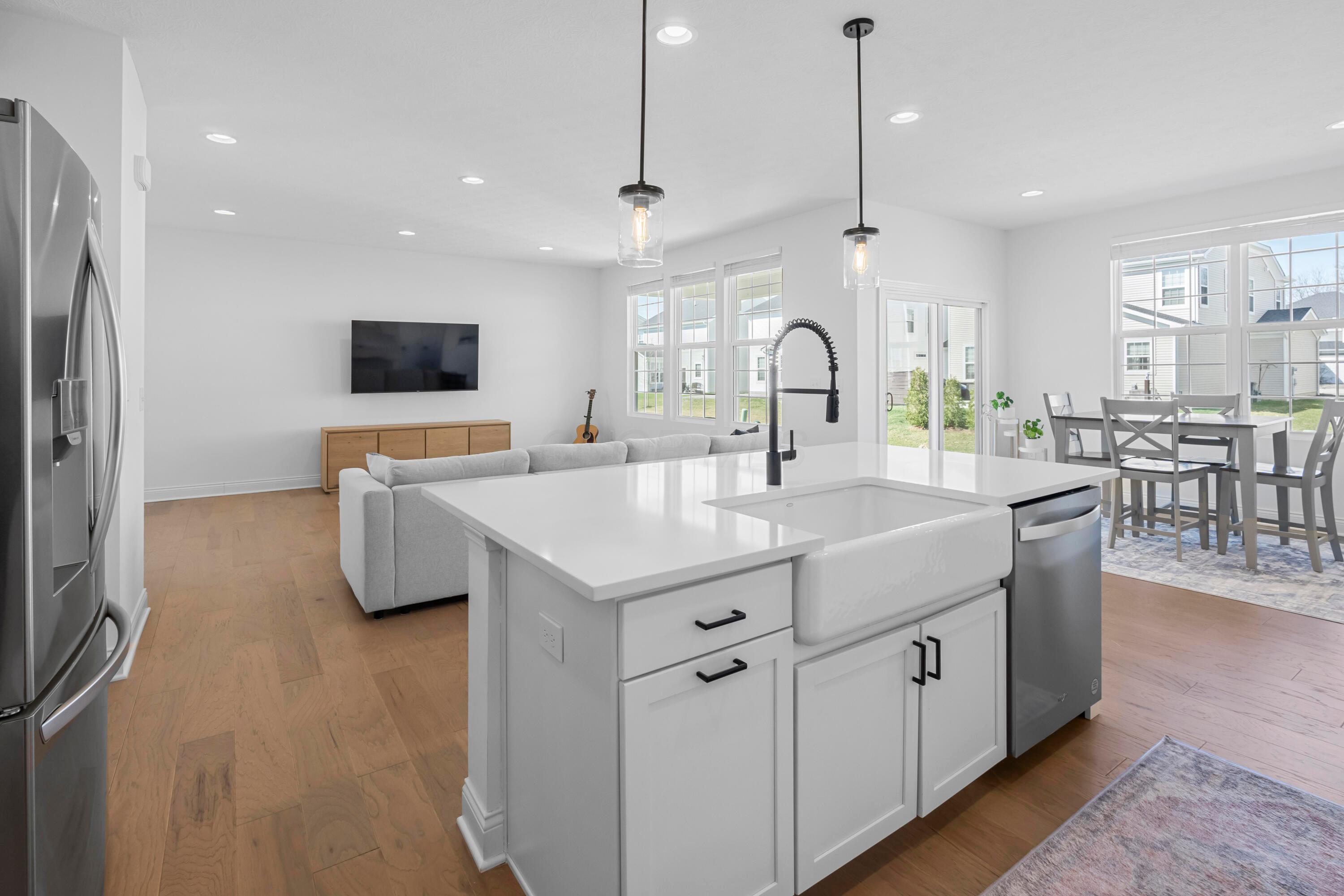 Grove City, Ohio, 43123, United States, 5 Bedrooms Bedrooms, ,3 BathroomsBathrooms,Residential,For Sale,1902042