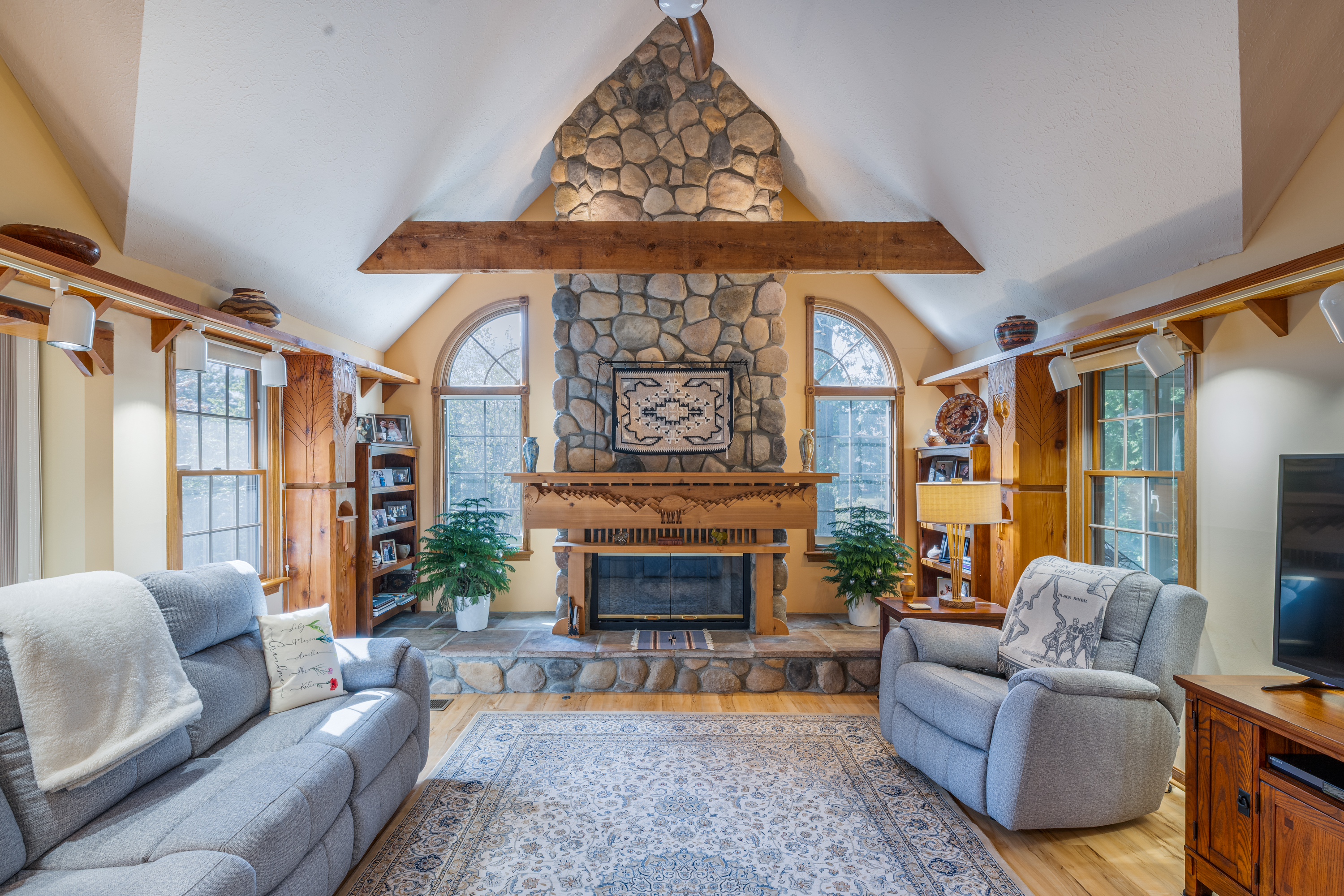 Vermilion, Ohio, 44089, United States, 4 Bedrooms Bedrooms, ,3 BathroomsBathrooms,Residential,For Sale,1978038