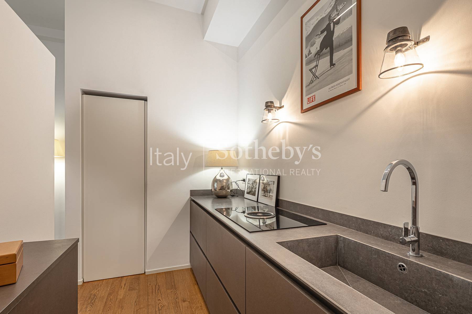  Elegant furnished pied-à-terre between Brera and Via della Spiga - 物件實景