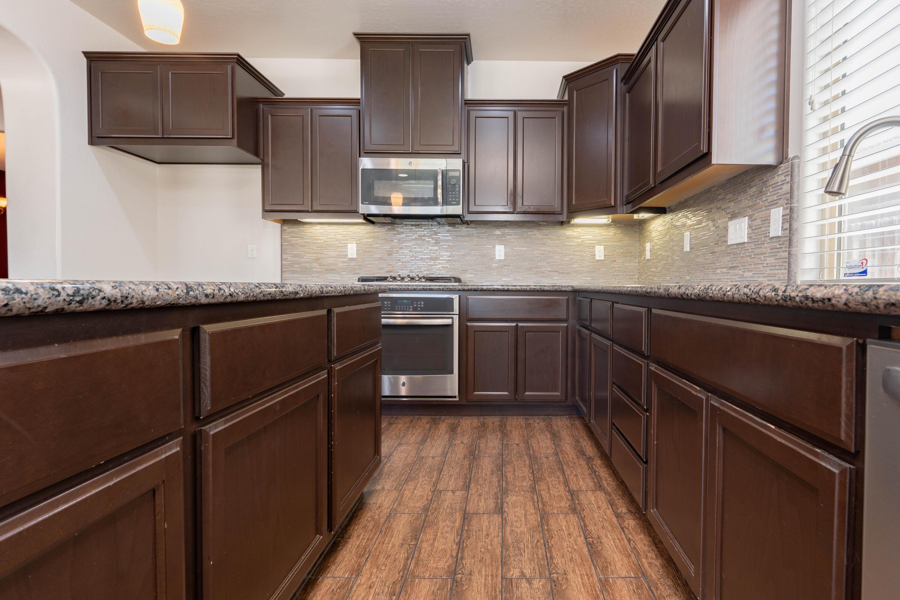 Tulare, California, 93274, United States, 4 Bedrooms Bedrooms, ,3 BathroomsBathrooms,Residential,For Sale,1975083