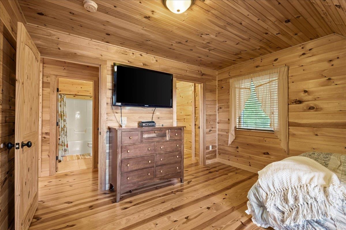 Cleveland, South Carolina, 29635, United States, 3 Bedrooms Bedrooms, ,3 BathroomsBathrooms,Residential,For Sale,1977097