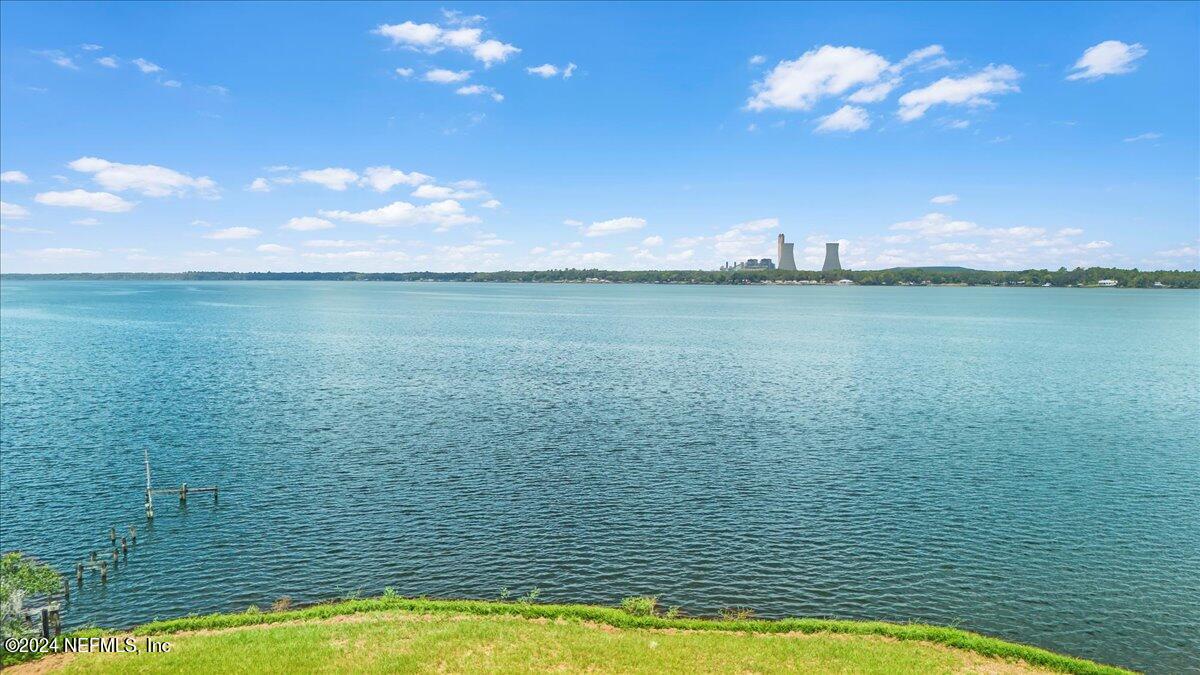 East Palatka, Florida, 32131, United States, 4 Bedrooms Bedrooms, ,4 BathroomsBathrooms,Residential,For Sale,1922938