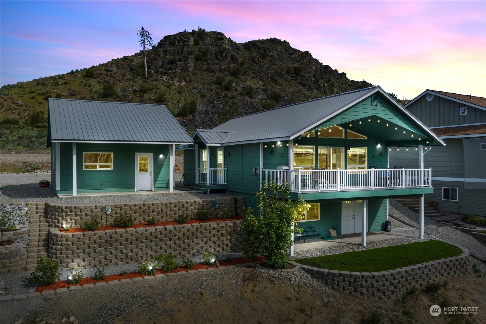 18 FRONTAGE ROAD, PATEROS, Washington, 98846, United States, 2 Bedrooms Bedrooms, ,2 BathroomsBathrooms,Residential,For Sale,18 FRONTAGE ROAD,1614133