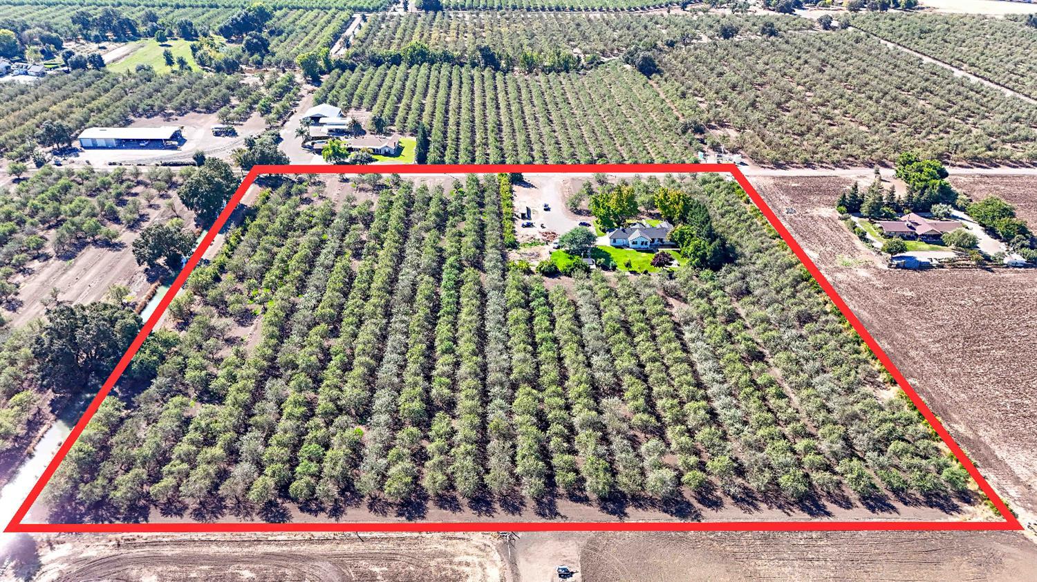 Le Grand, California, 95333, United States, 4 Bedrooms Bedrooms, ,3 BathroomsBathrooms,Residential,For Sale,1977955