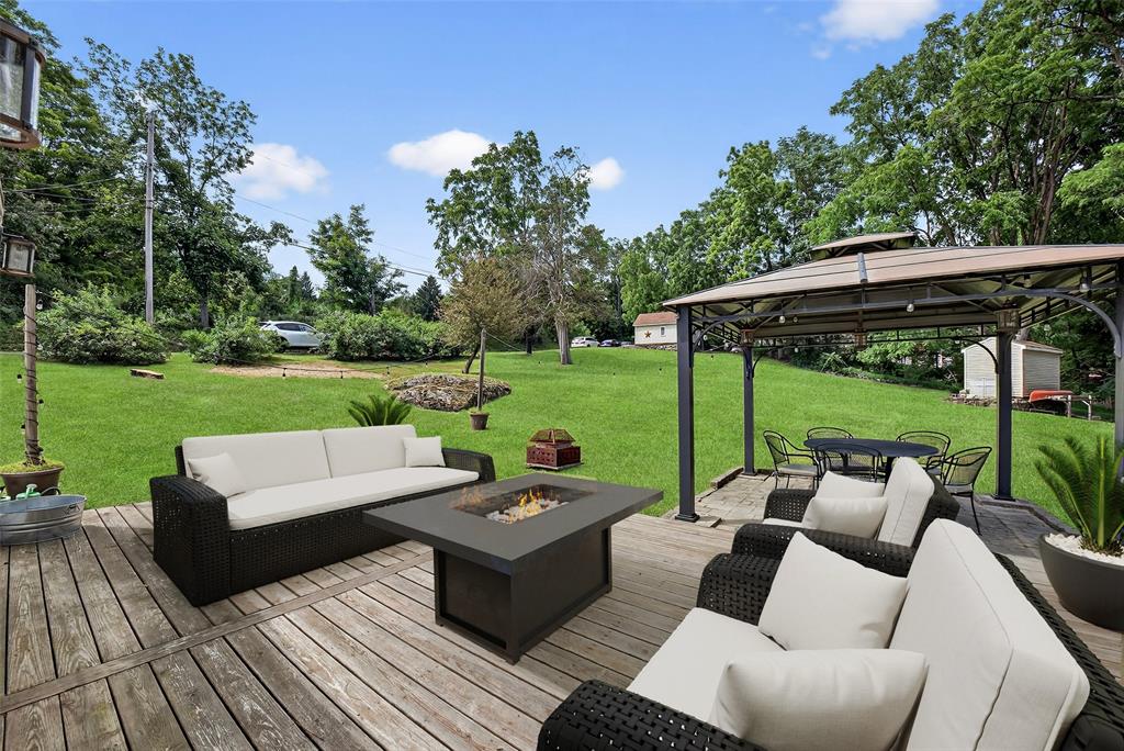 Chester, New York, 10918, United States, 3 Bedrooms Bedrooms, ,2 BathroomsBathrooms,Residential,For Sale,1975527