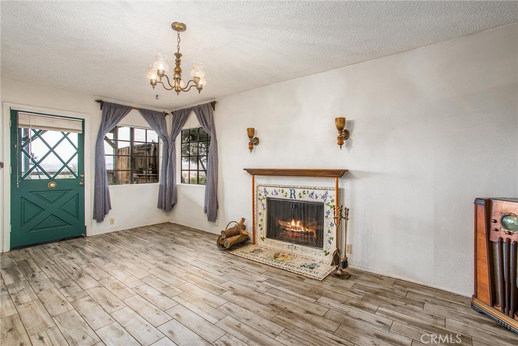 Lake Elsinore, California, 92530, United States, 3 Bedrooms Bedrooms, ,1 BathroomBathrooms,Residential,For Sale,1943552