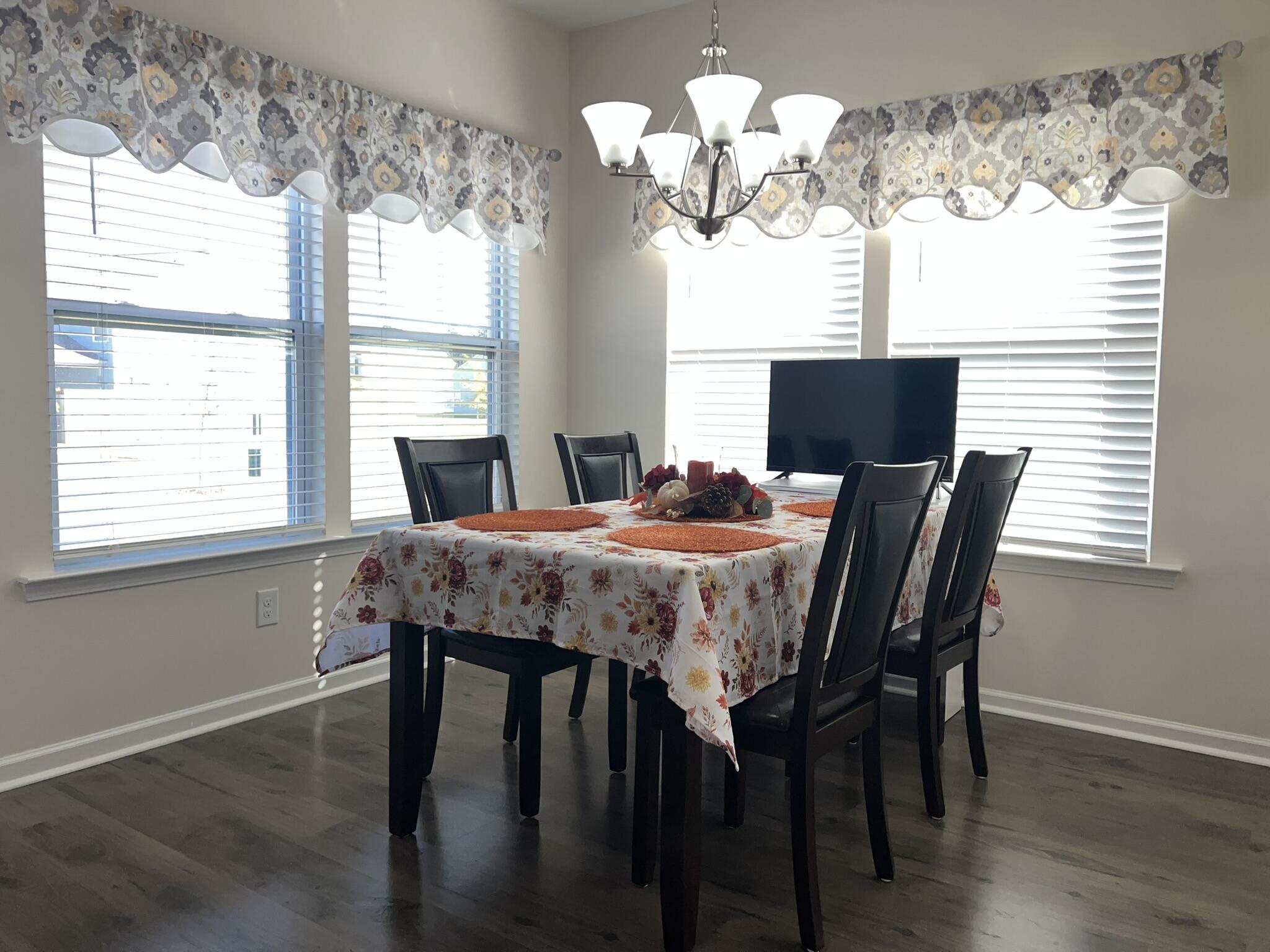 Summerville, South Carolina, 29486, United States, 4 Bedrooms Bedrooms, ,3 BathroomsBathrooms,Residential,For Sale,1882681