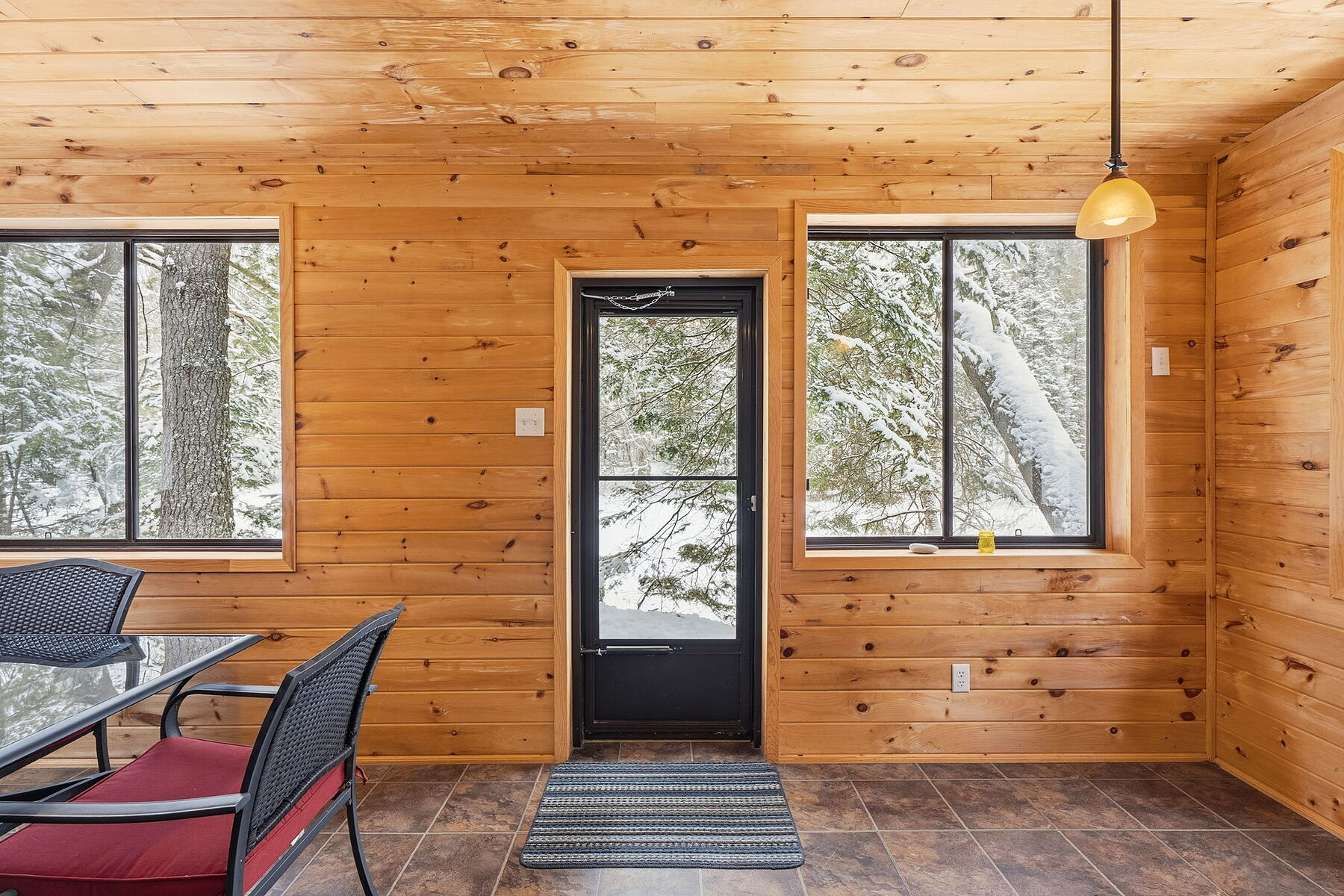  Serene Irondale River Cottage - 物件實景