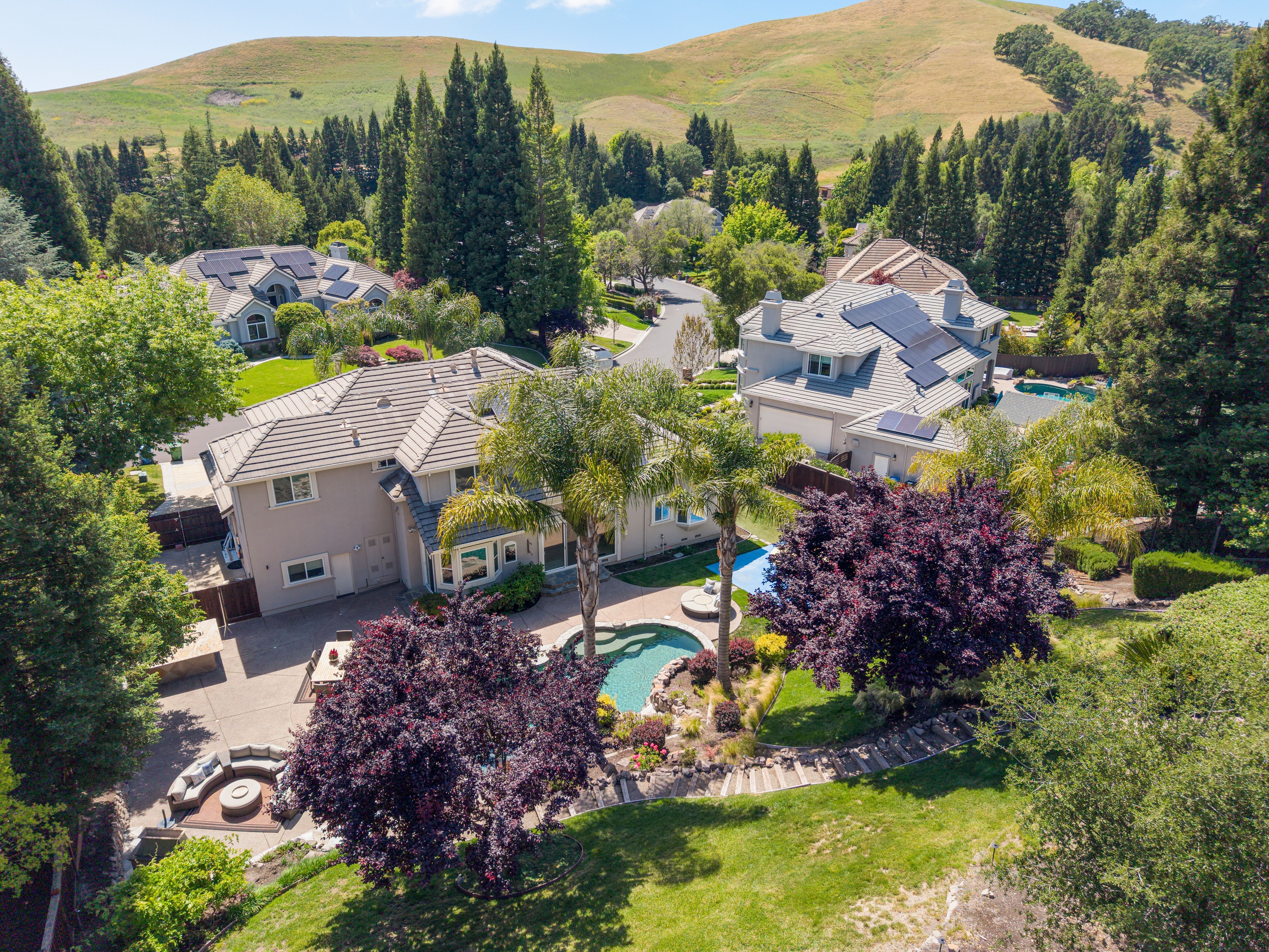  Exceptional Northridge Estates Home on Expansive Private Lot - 物件實景
