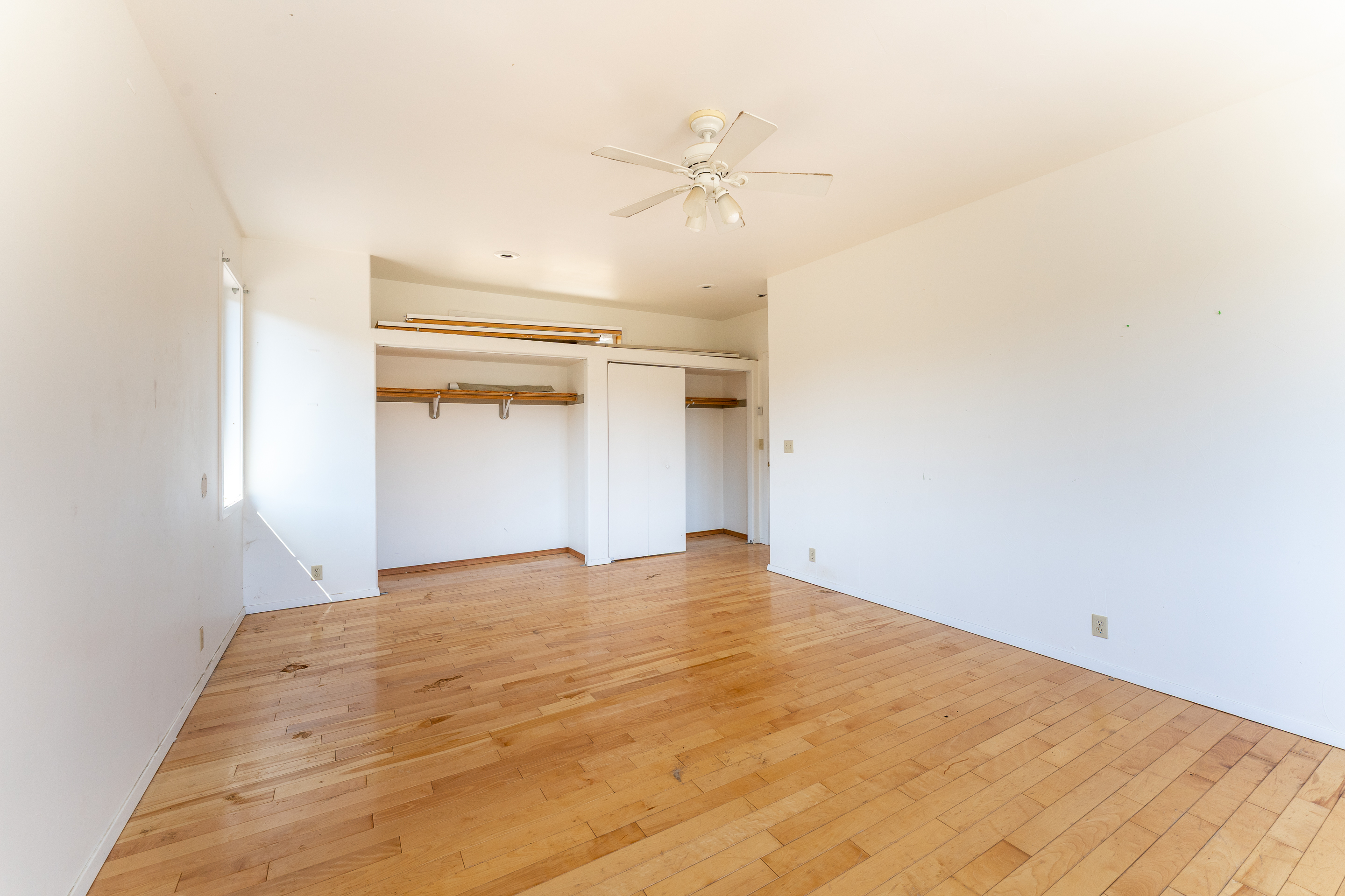 Willits, California, 95490, United States, 2 Bedrooms Bedrooms, ,2 BathroomsBathrooms,Residential,For Sale,1959114