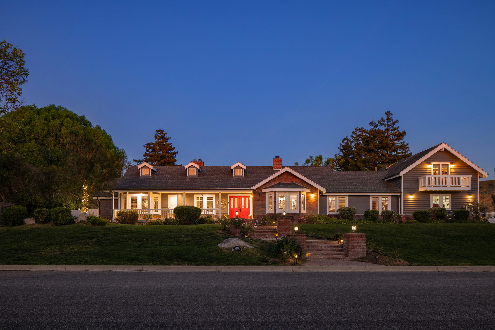  2390 Glenside Lane - 物件實景