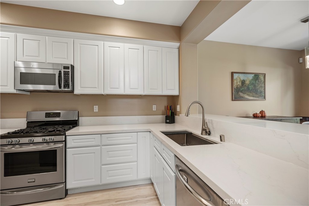 Aliso Viejo, California, 92656, United States, 3 Bedrooms Bedrooms, ,3 BathroomsBathrooms,Residential,For Sale,2001858