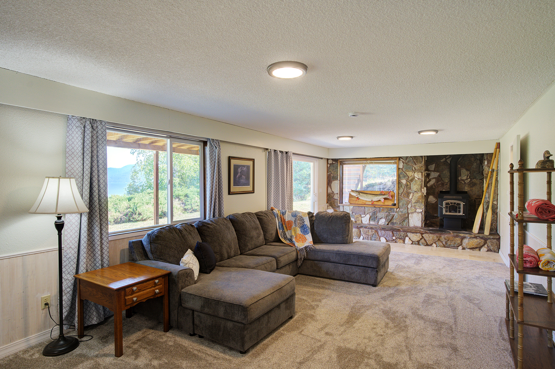 Sandpoint, Idaho, 83864, United States, 5 Bedrooms Bedrooms, ,3 BathroomsBathrooms,Residential,For Sale,1976312