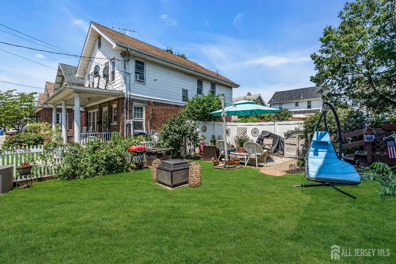 Woodbridge Proper, New Jersey, 07095, United States, 5 Bedrooms Bedrooms, ,2 BathroomsBathrooms,Residential,For Sale,1906051