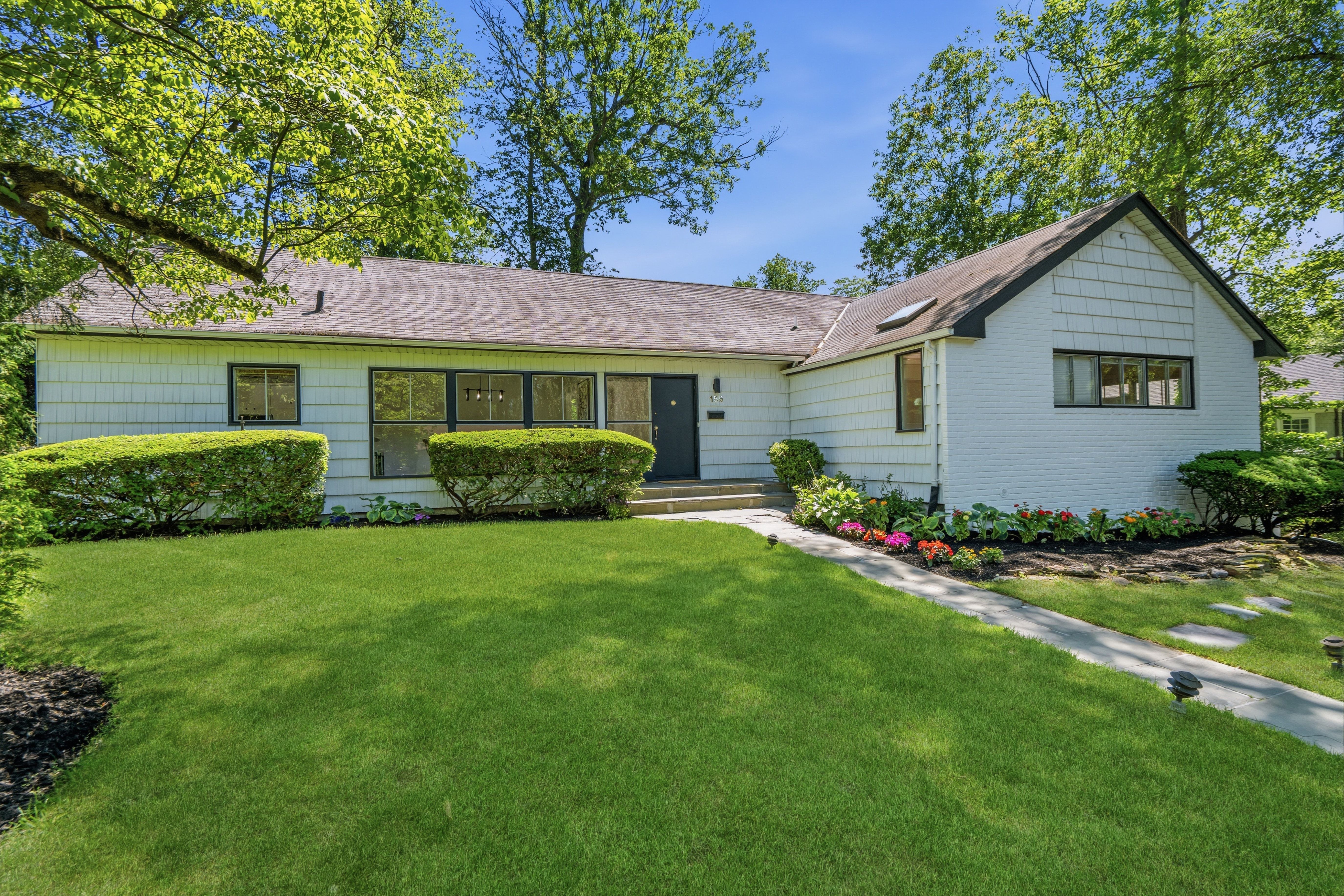  155 Birch Drive, East Hills, NY 11576 - 物件實景