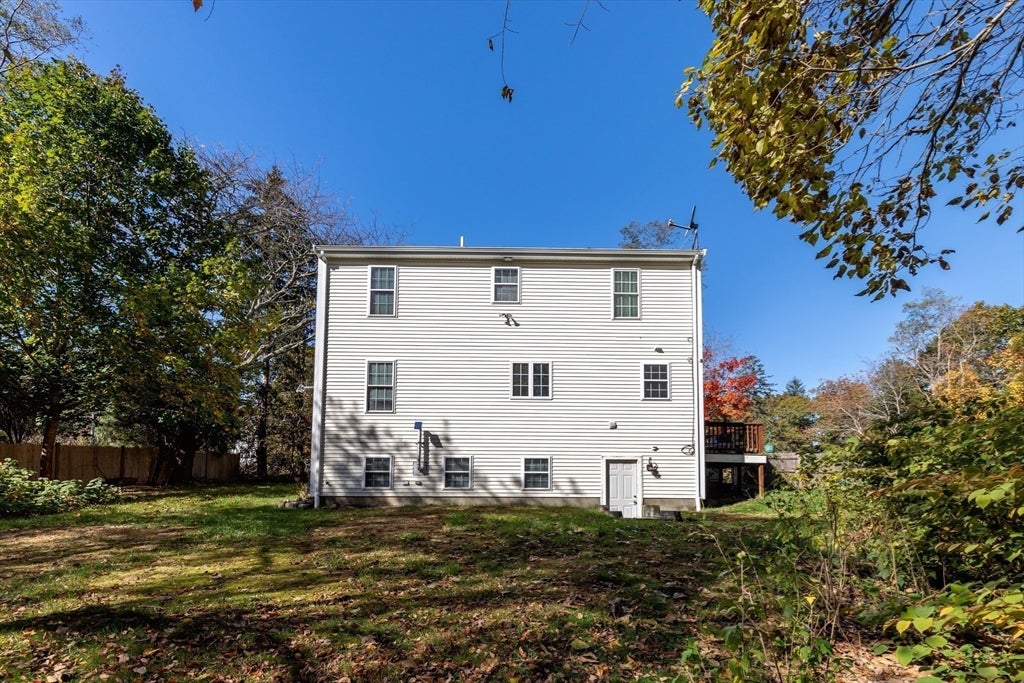 Carver, Massachusetts, 02330, United States, 2 Bedrooms Bedrooms, ,2 BathroomsBathrooms,Residential,For Sale,1983292