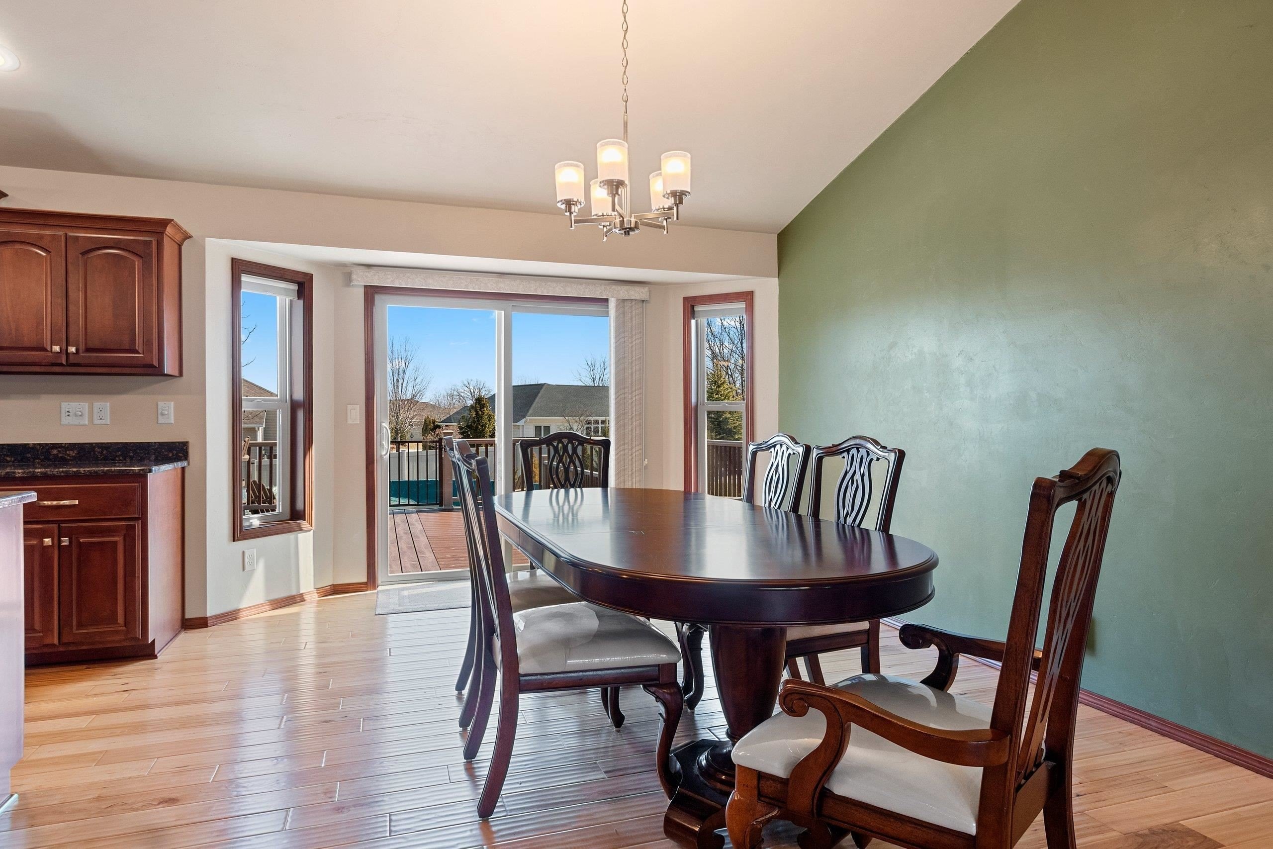 DE PERE, Wisconsin, 54115, United States, 5 Bedrooms Bedrooms, ,4 BathroomsBathrooms,Residential,For Sale,2048678