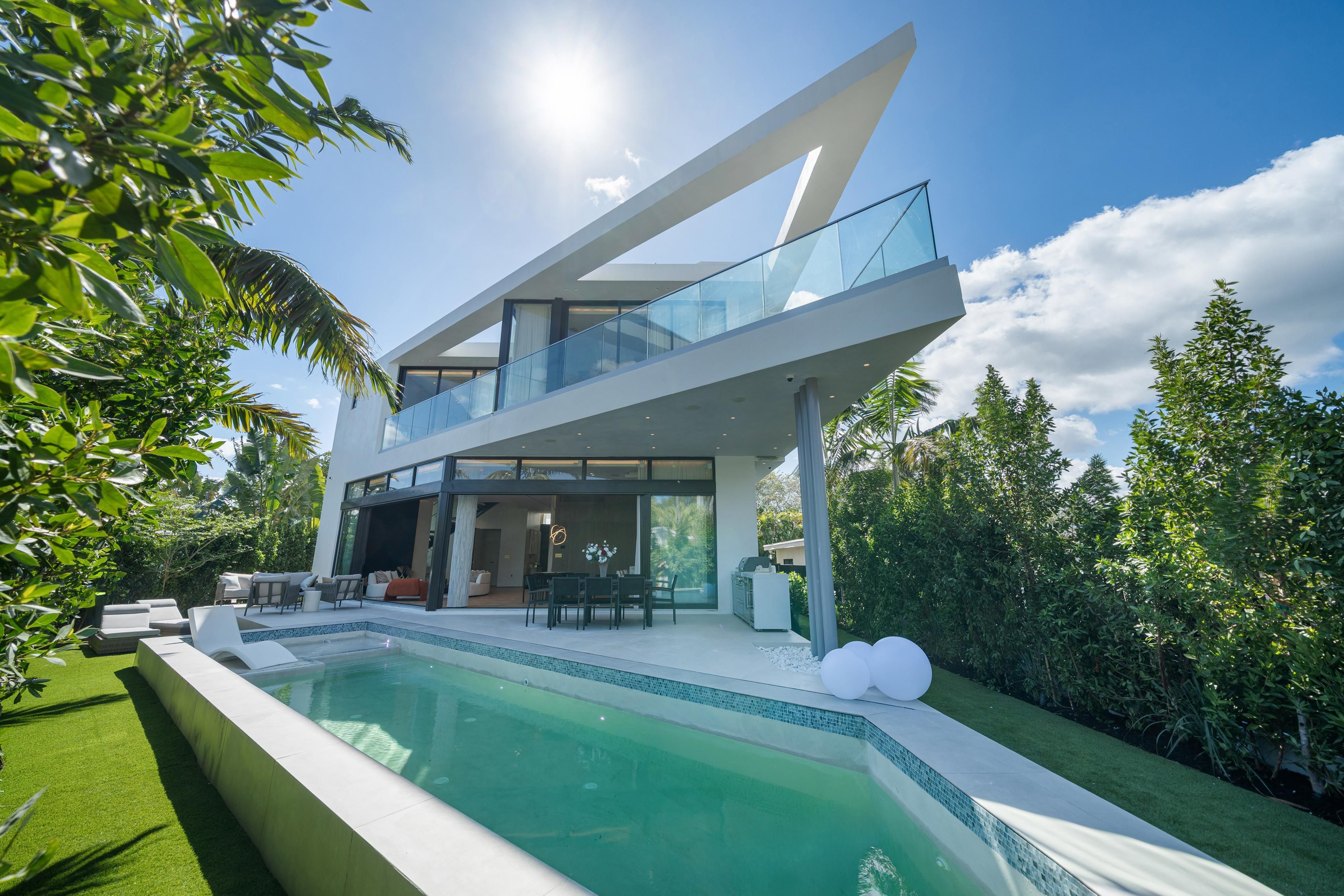  1045 W 47th Ct, Miami Beach, FL, 33140 - 物件實景