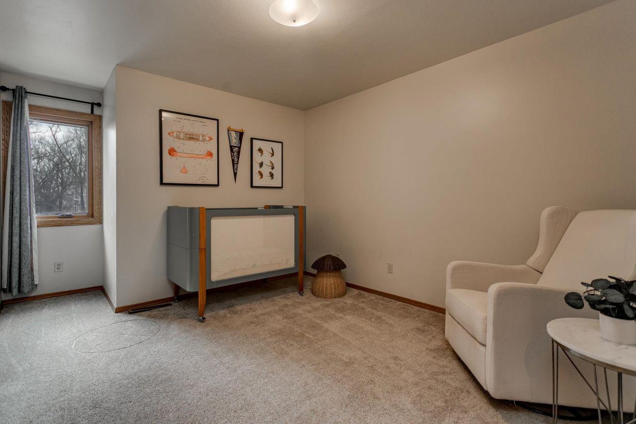 GREEN BAY, Wisconsin, 54313, United States, 5 Bedrooms Bedrooms, ,4 BathroomsBathrooms,Residential,For Sale,1768354