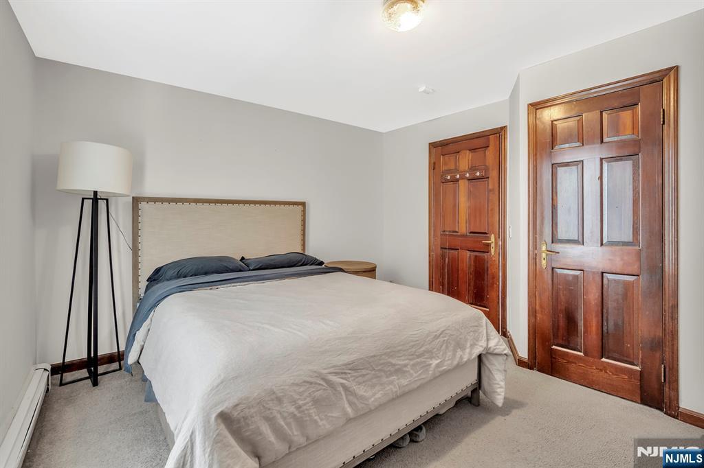 Allendale, New Jersey, 07401, United States, 2 Bedrooms Bedrooms, ,2 BathroomsBathrooms,Residential,For Sale,1829462