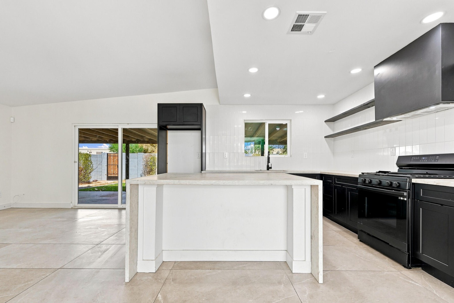 1637 N Sunset Drive¦Tempe, AZ - 物件實景