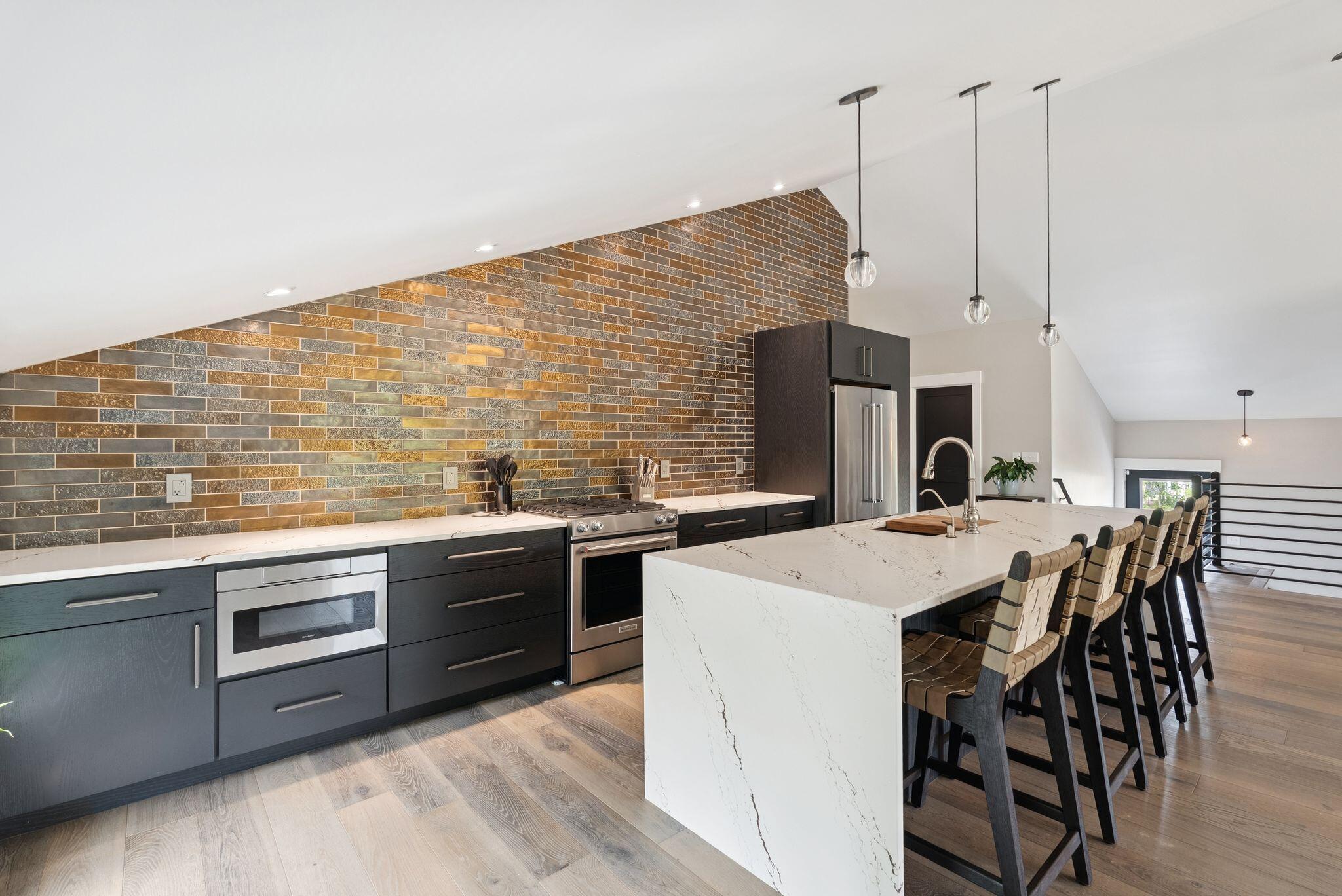 Falmouth, Maine, 04105, United States, 3 Bedrooms Bedrooms, ,4 BathroomsBathrooms,Residential,For Sale,1975511