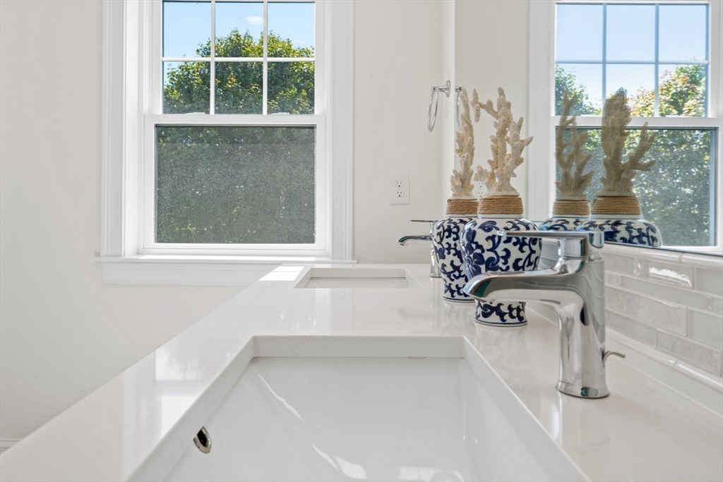 Sandwich, Massachusetts, 02563, United States, 4 Bedrooms Bedrooms, ,4 BathroomsBathrooms,Residential,For Sale,1981432