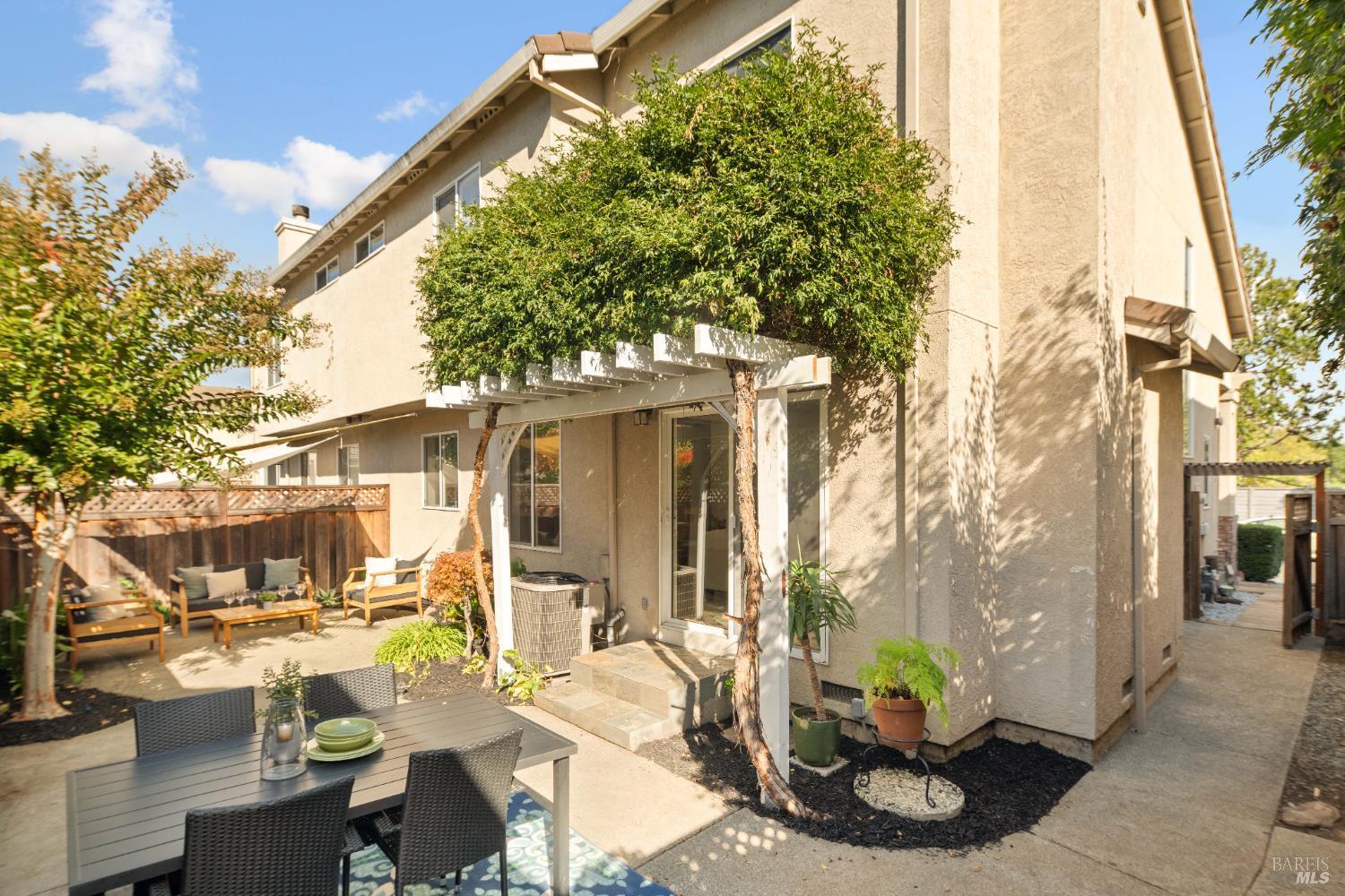 Napa, California, 94558, United States, 3 Bedrooms Bedrooms, ,3 BathroomsBathrooms,Residential,For Sale,1988088