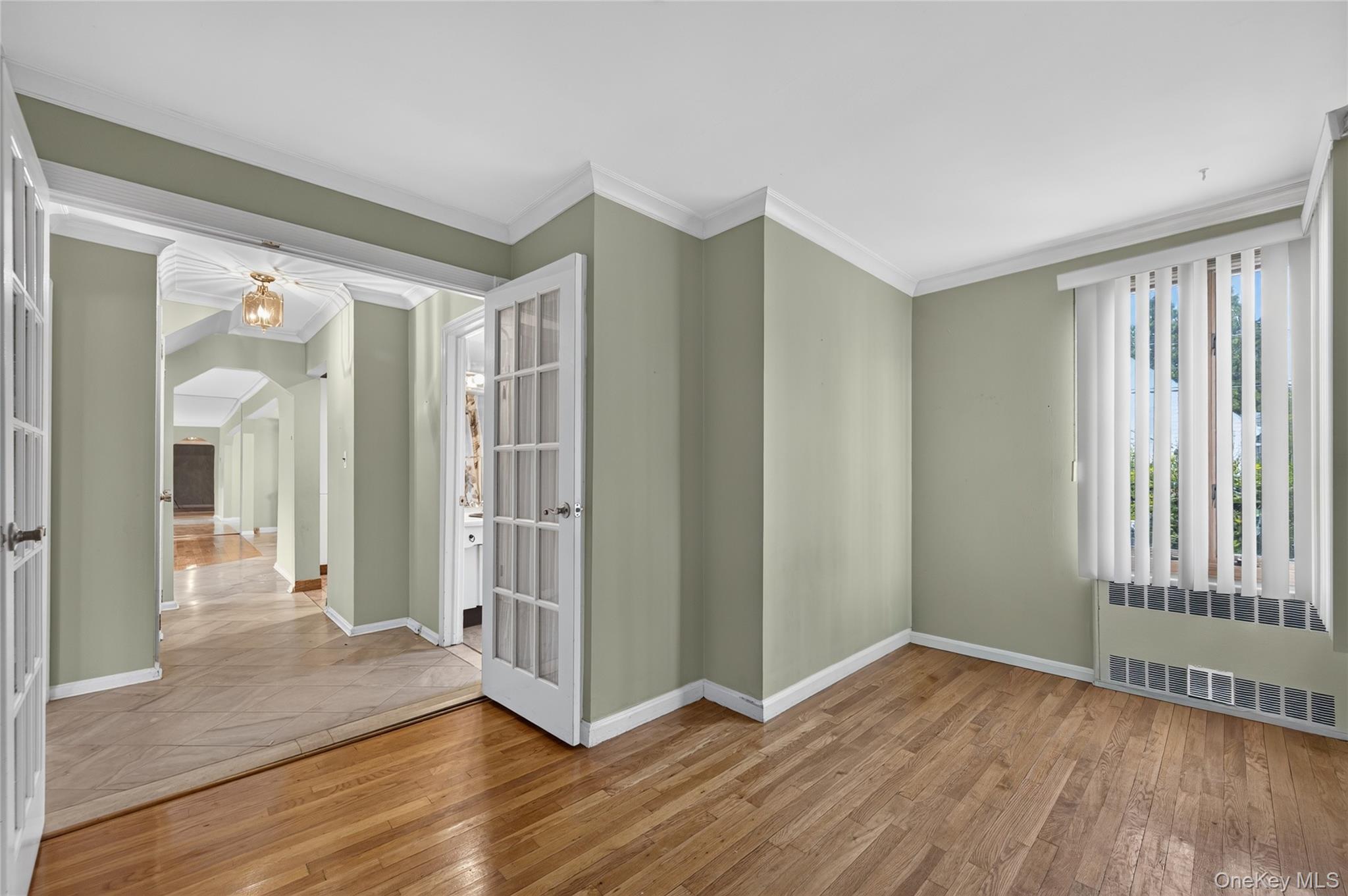  146 Longwood Avenue, Westbury, NY, 11590 - 物件實景