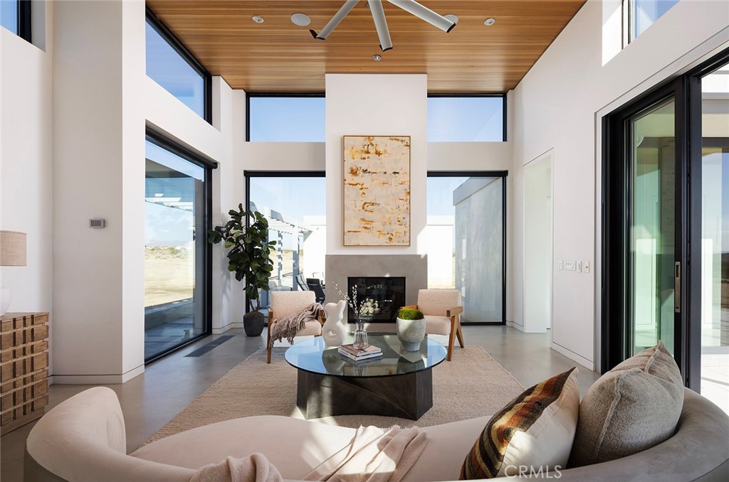 Joshua Tree, California, 92252, United States, 4 Bedrooms Bedrooms, ,3 BathroomsBathrooms,Residential,For Sale,1961812