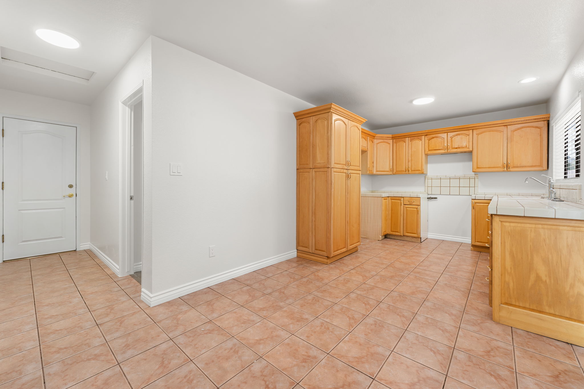 Lytle Creek, California, 92358, United States, 3 Bedrooms Bedrooms, ,2 BathroomsBathrooms,Residential,For Sale,1995534