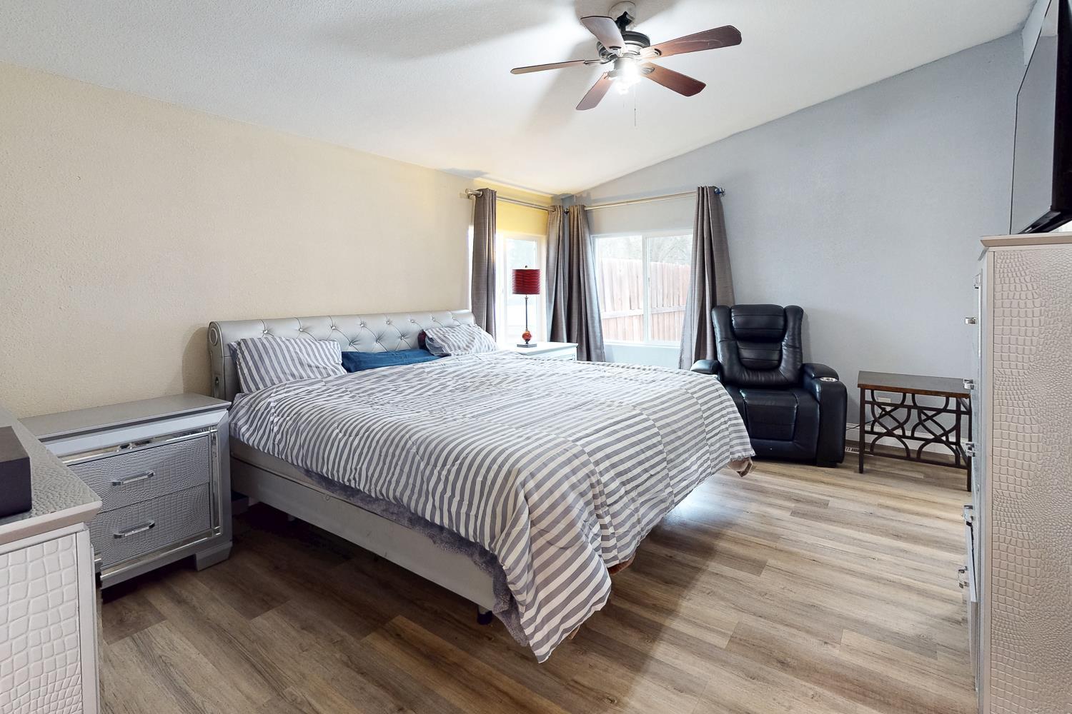 Oroville, California, 95966, United States, 2 Bedrooms Bedrooms, ,2 BathroomsBathrooms,Residential,For Sale,2008173