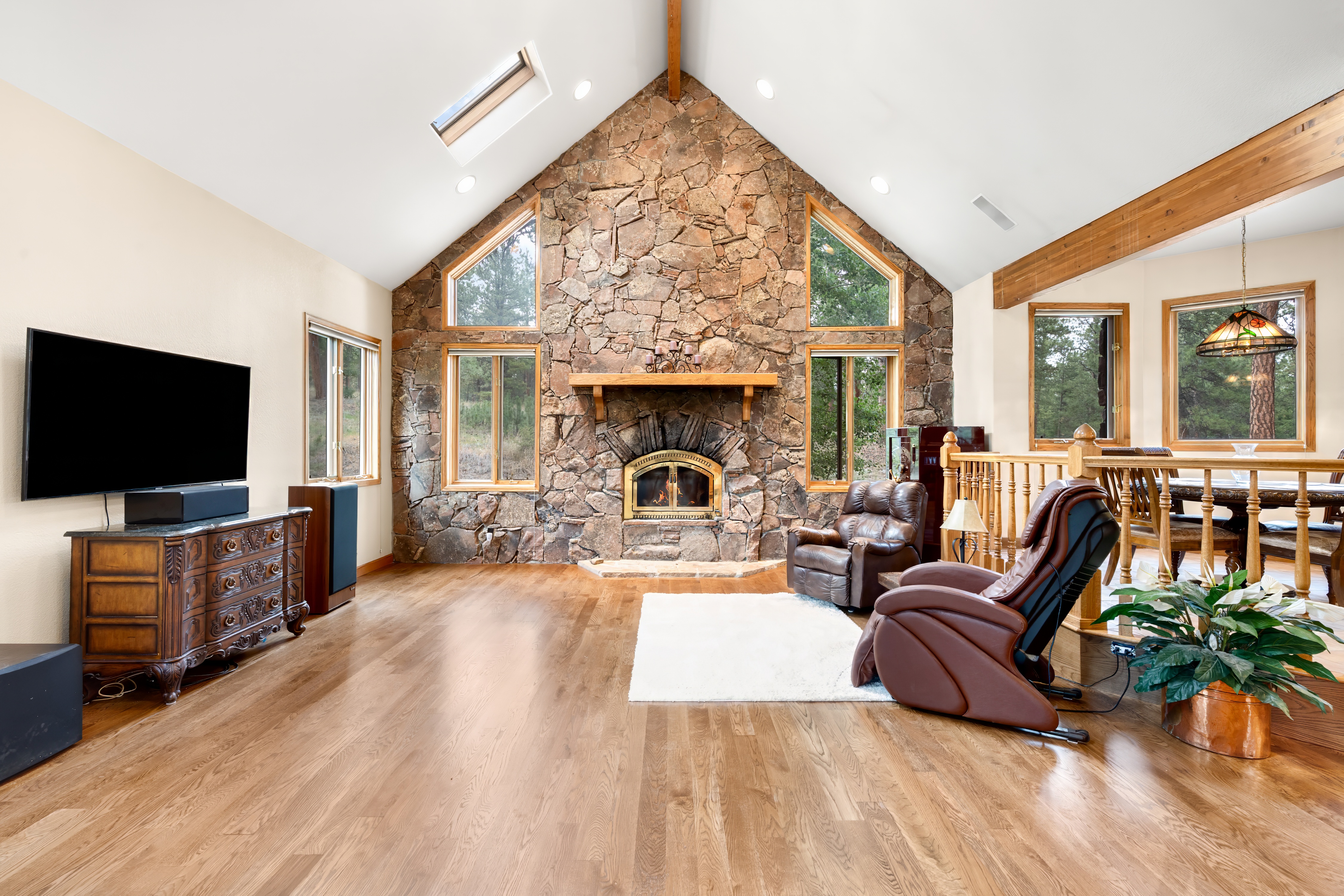  Colorado Living in Impressive 8,200 sq ft Home Backing to Pike National Forest - 物件實景