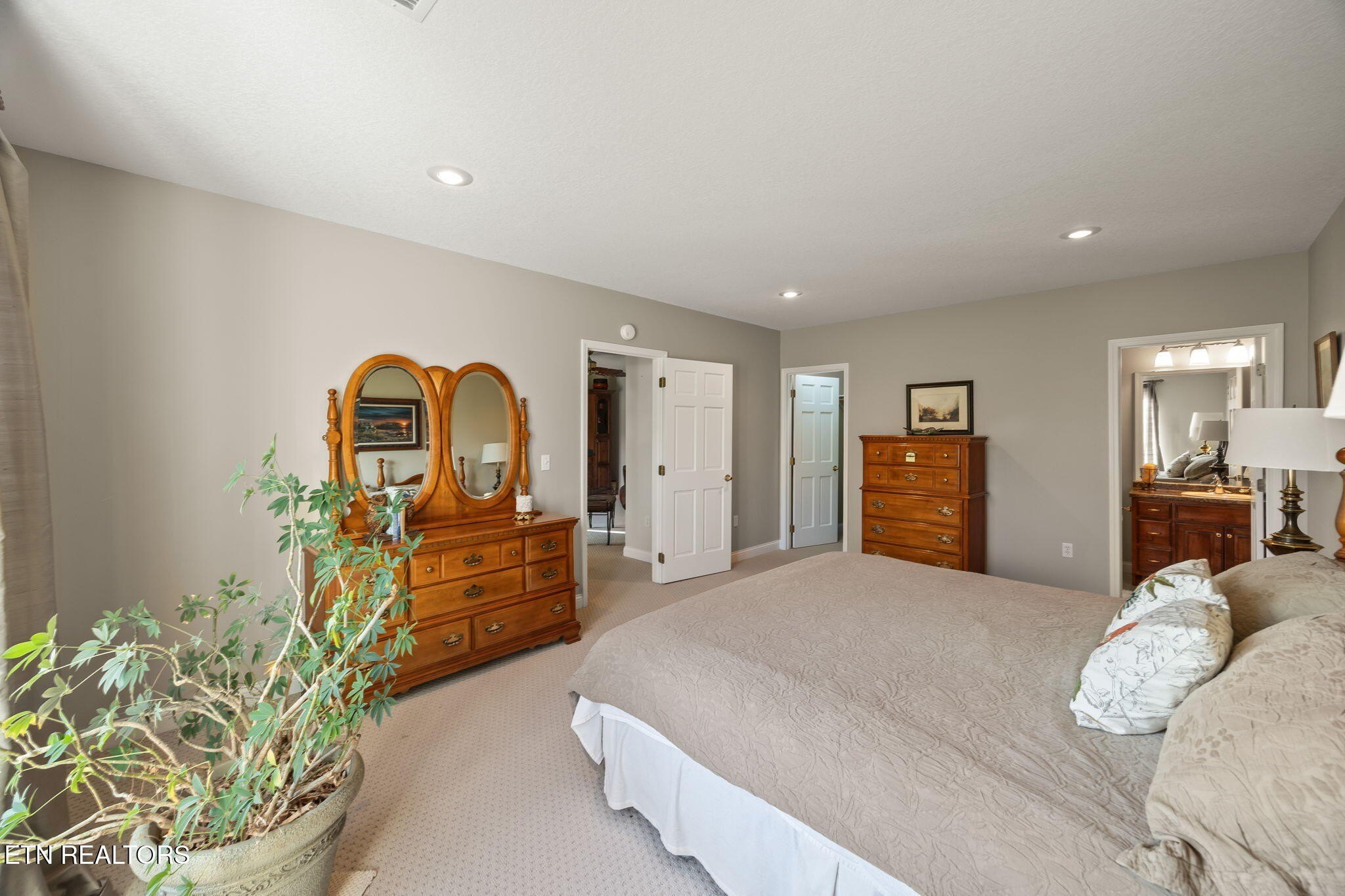 Deer Lodge, Tennessee, 37726, United States, 3 Bedrooms Bedrooms, ,4 BathroomsBathrooms,Residential,For Sale,1996492