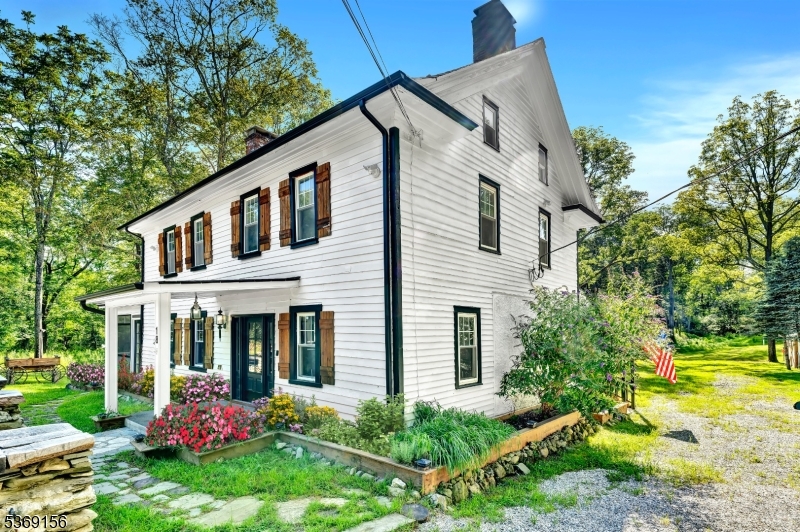 Blairstown Twp., New Jersey, 07825, United States, 4 Bedrooms Bedrooms, ,4 BathroomsBathrooms,Residential,For Sale,1901840