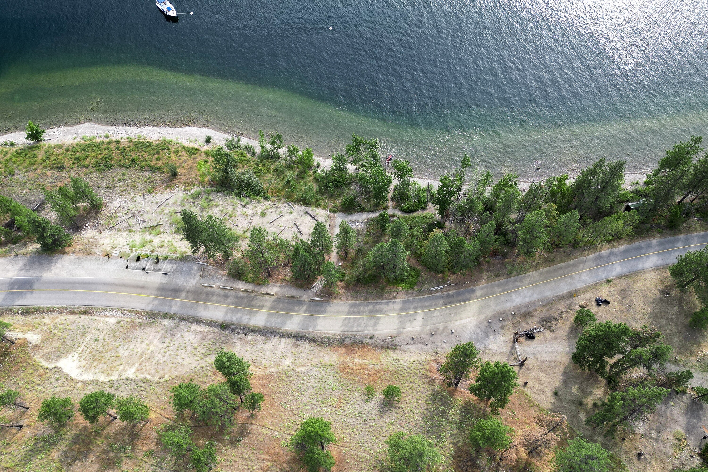  Okanagan Lake View & Access - 物件實景