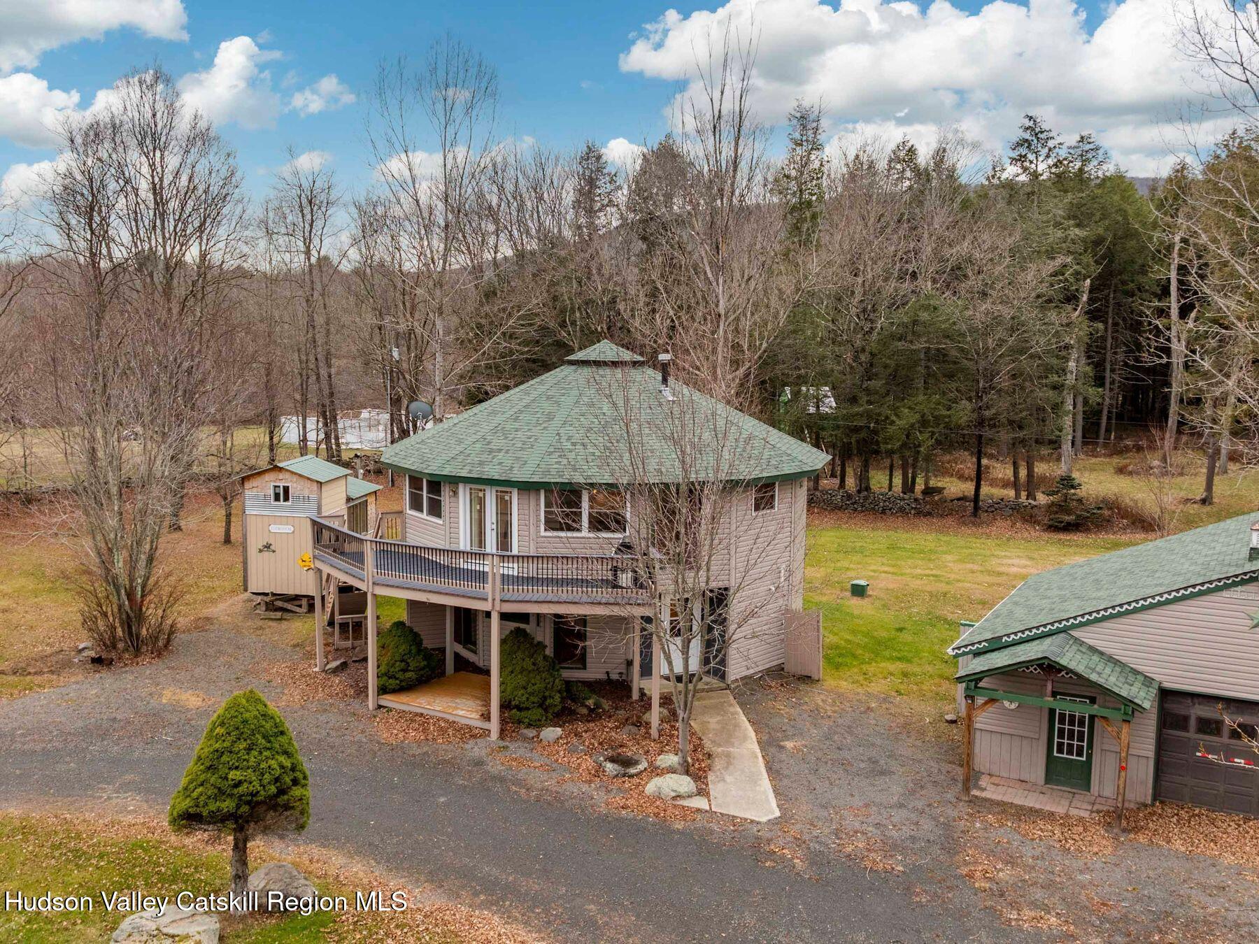 Windham, New York, 12496, United States, 3 Bedrooms Bedrooms, ,3 BathroomsBathrooms,Residential,For Sale,2003340