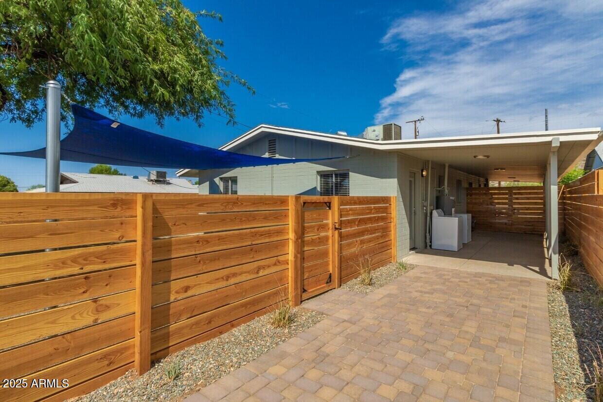 Phoenix, Arizona, 85021, United States, ,Residential,For Sale,1998189