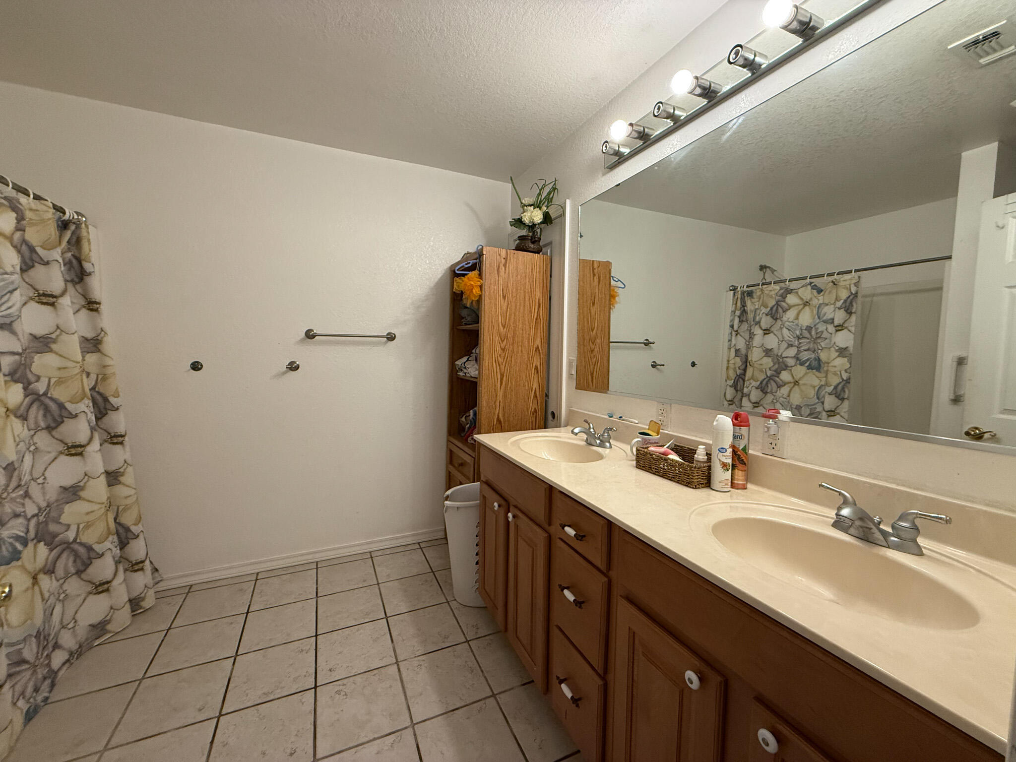 Crestview, Florida, 32539, United States, 4 Bedrooms Bedrooms, ,4 BathroomsBathrooms,Residential,For Sale,1907625