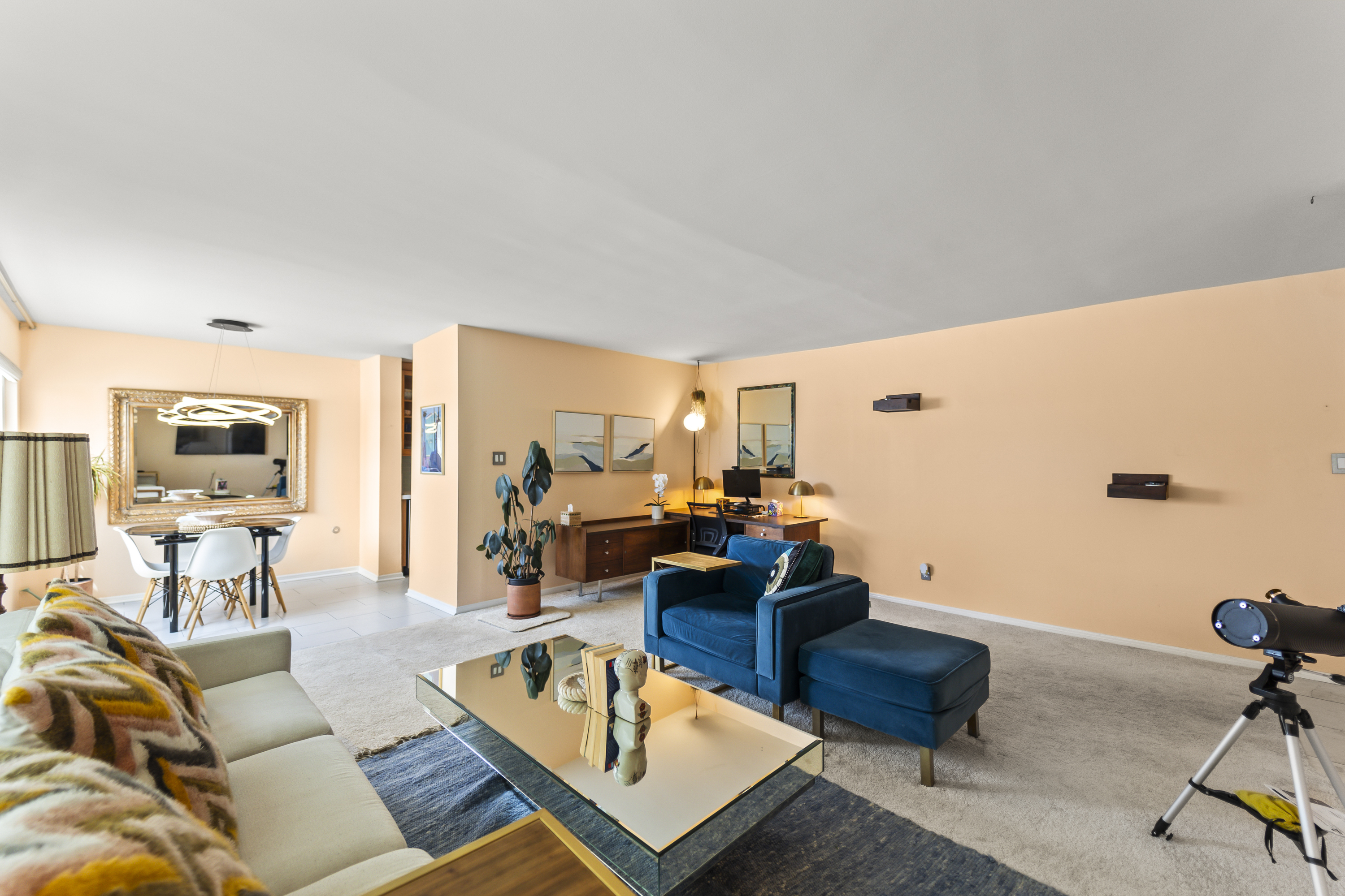  960 Larrabee Street - 物件實景