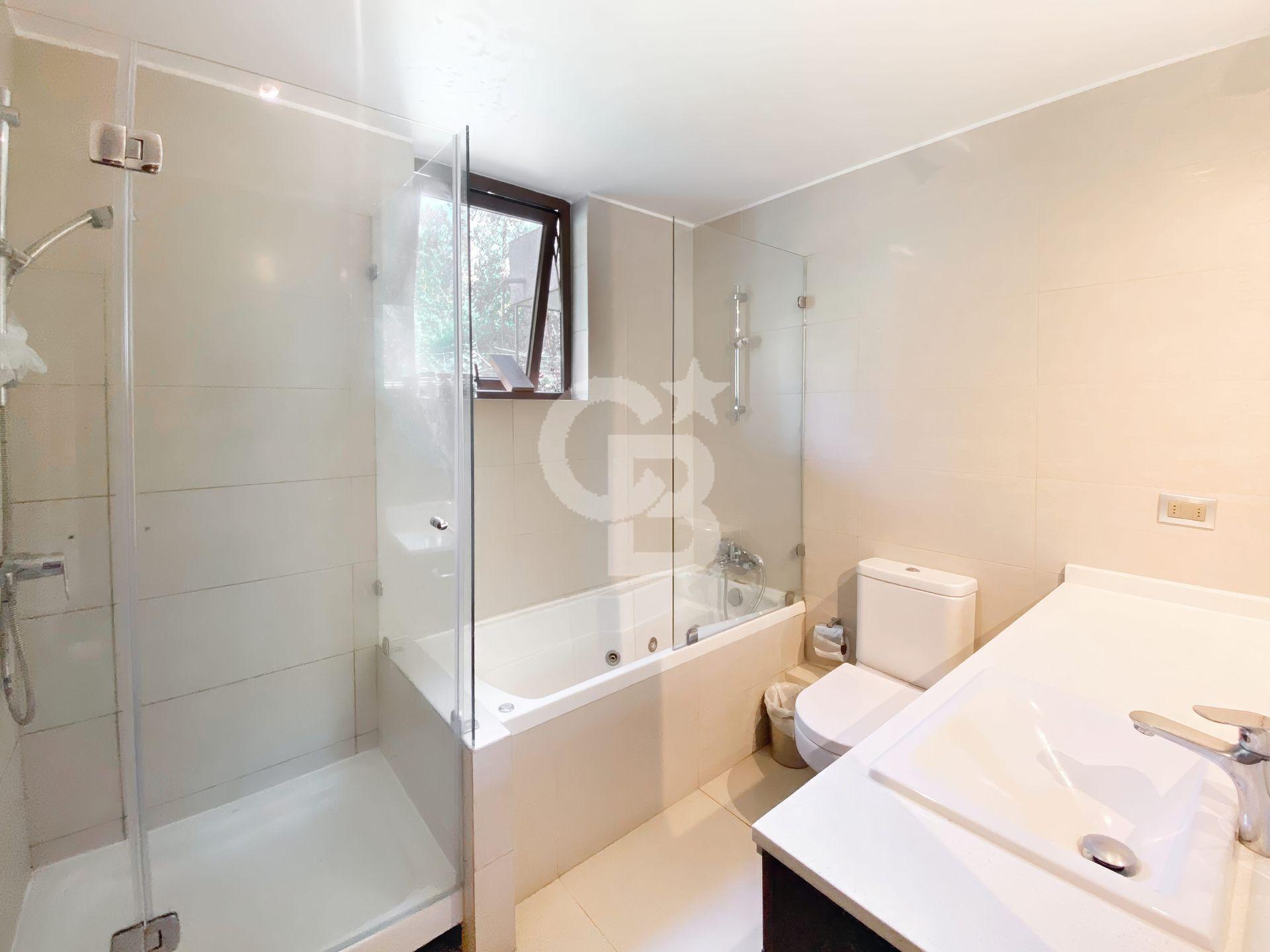 Lo Barnechea, Chile, 4 Bedrooms Bedrooms, ,4 BathroomsBathrooms,Residential,For Sale,1998331